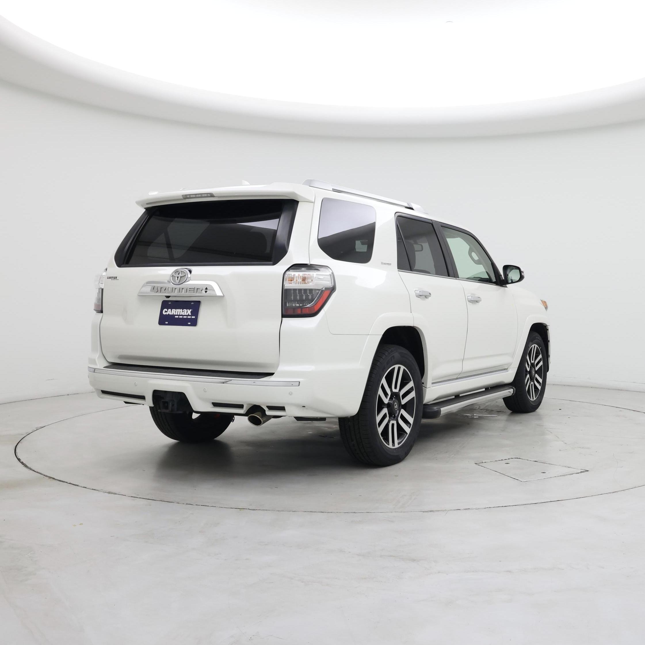 Thumbnail: 2017 Toyota 4Runner - 8
