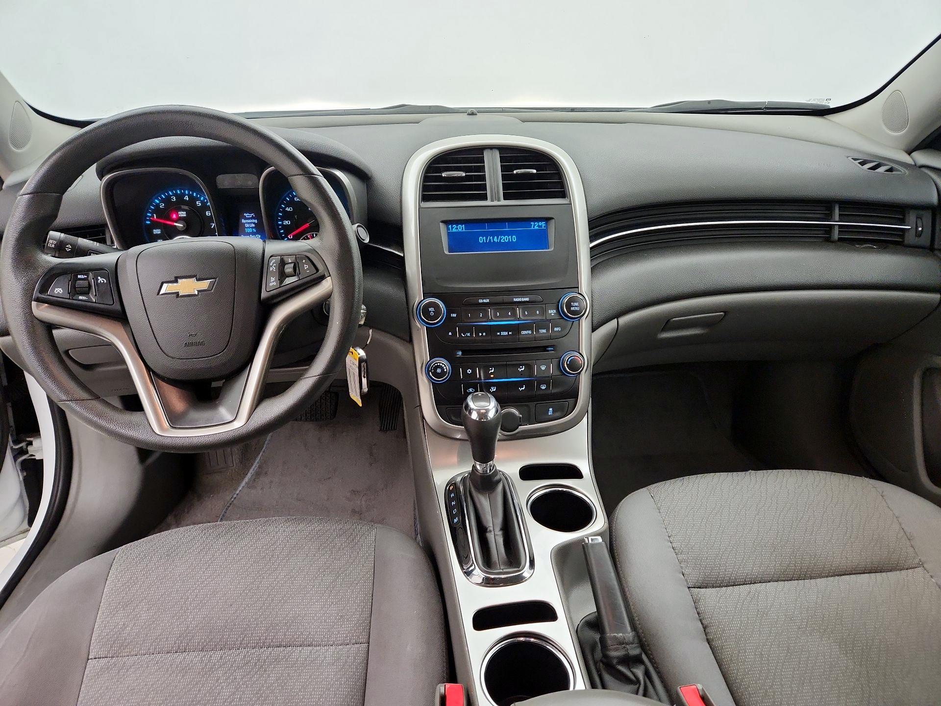 Thumbnail: 2016 Chevrolet Malibu - 9