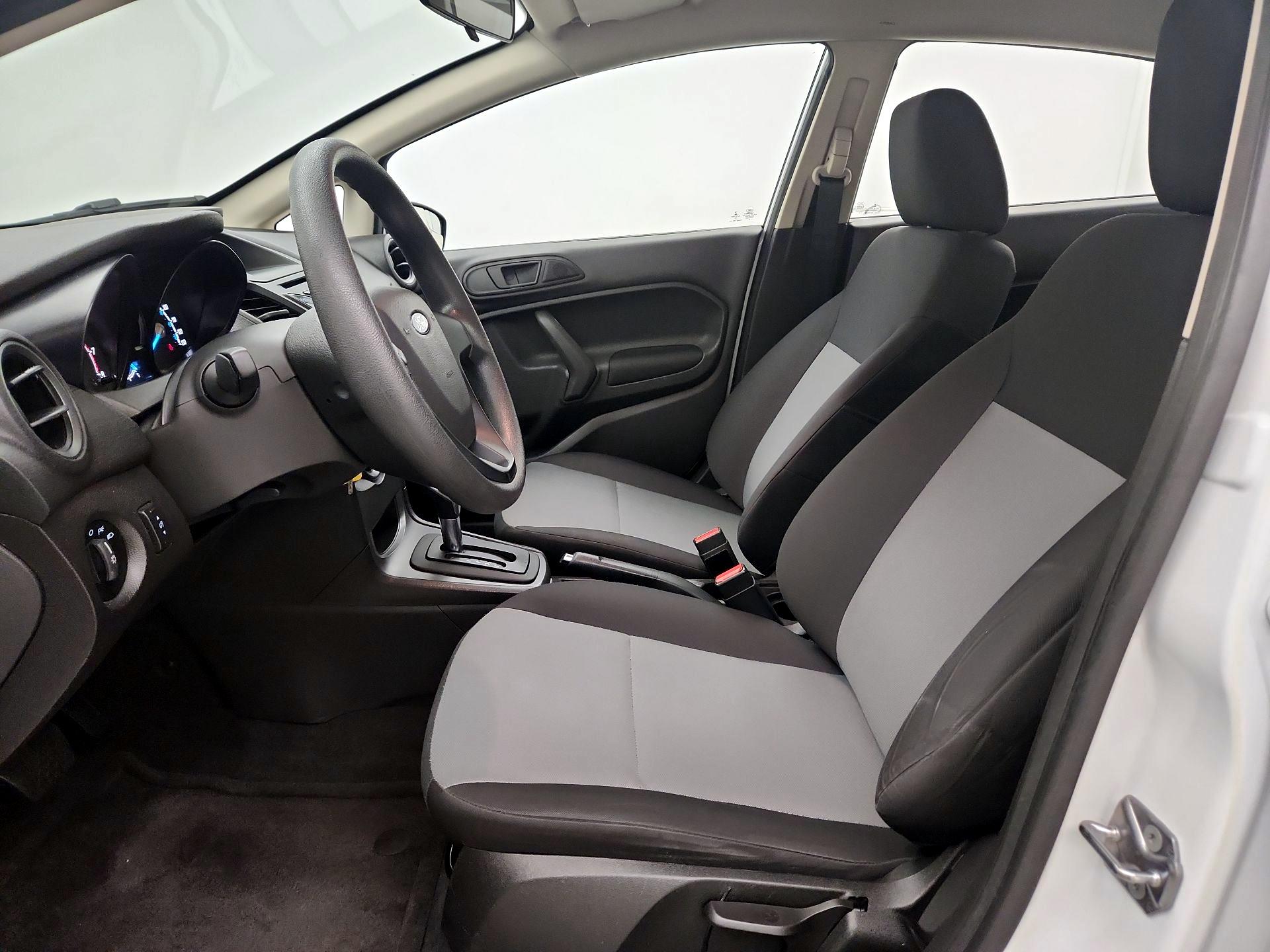 Thumbnail: 2015 Ford Fiesta - 11