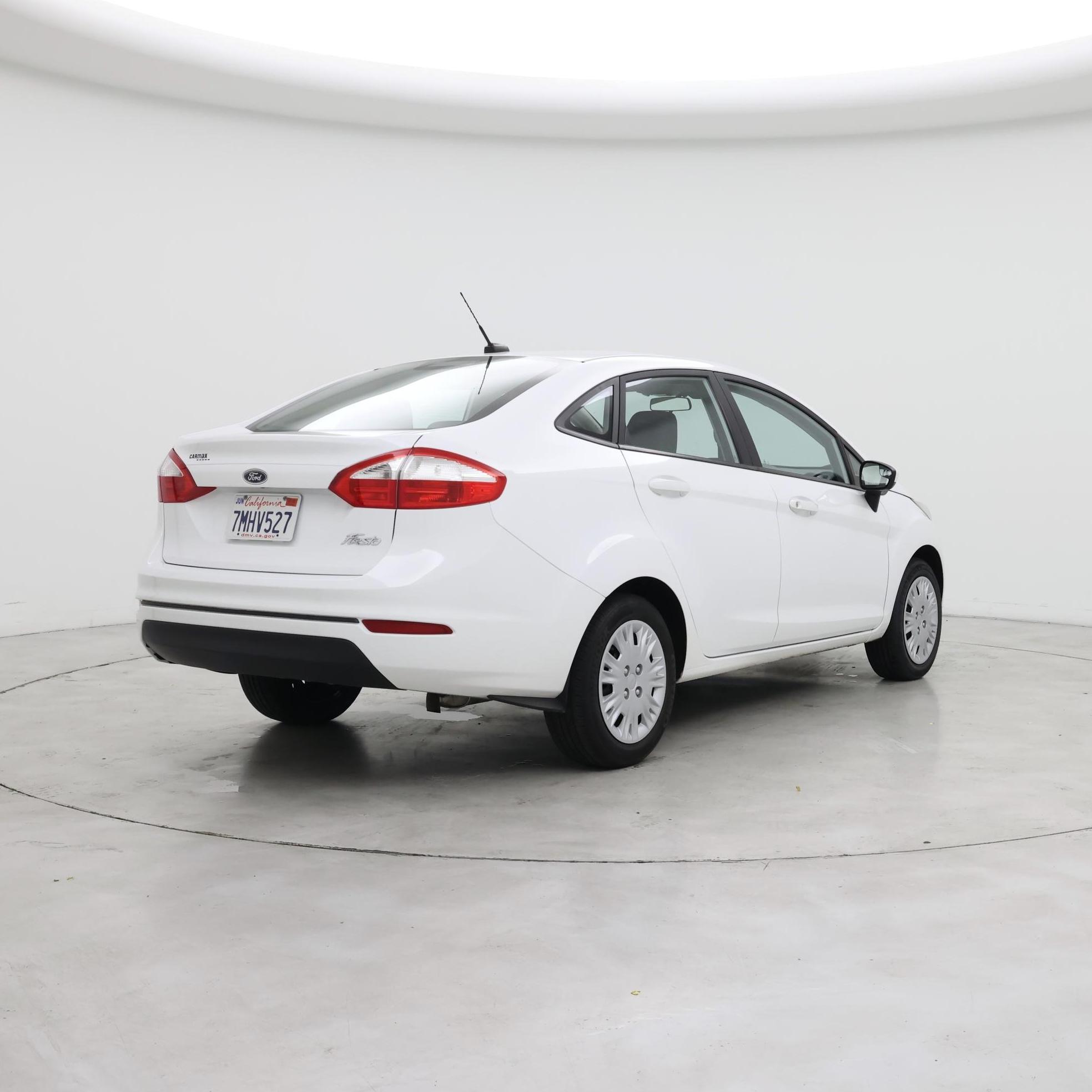 Thumbnail: 2015 Ford Fiesta - 8