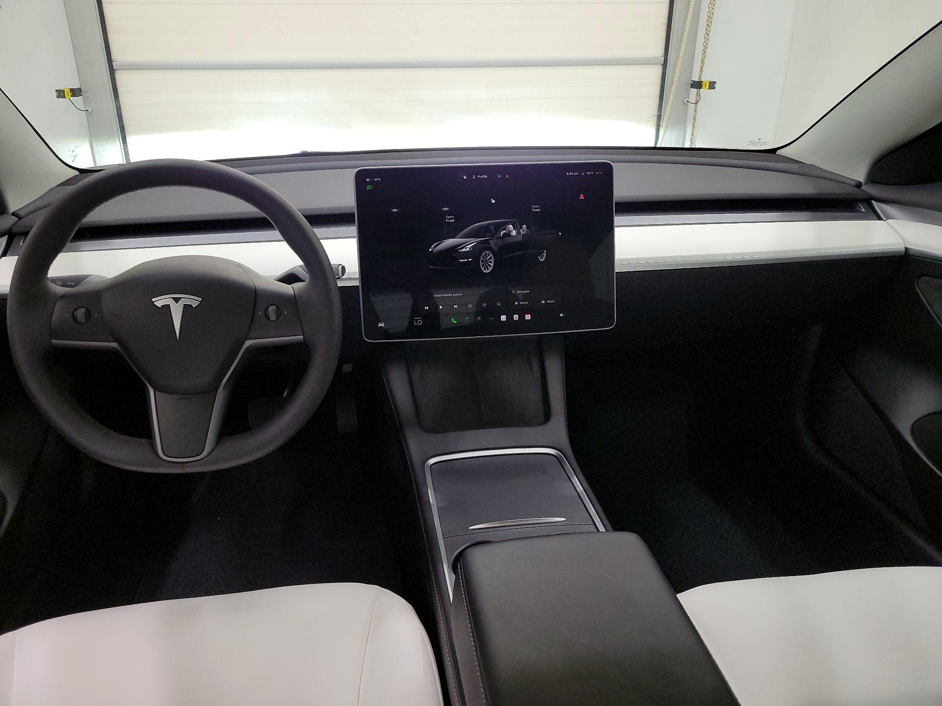 Thumbnail: 2022 Tesla Model 3 - 9
