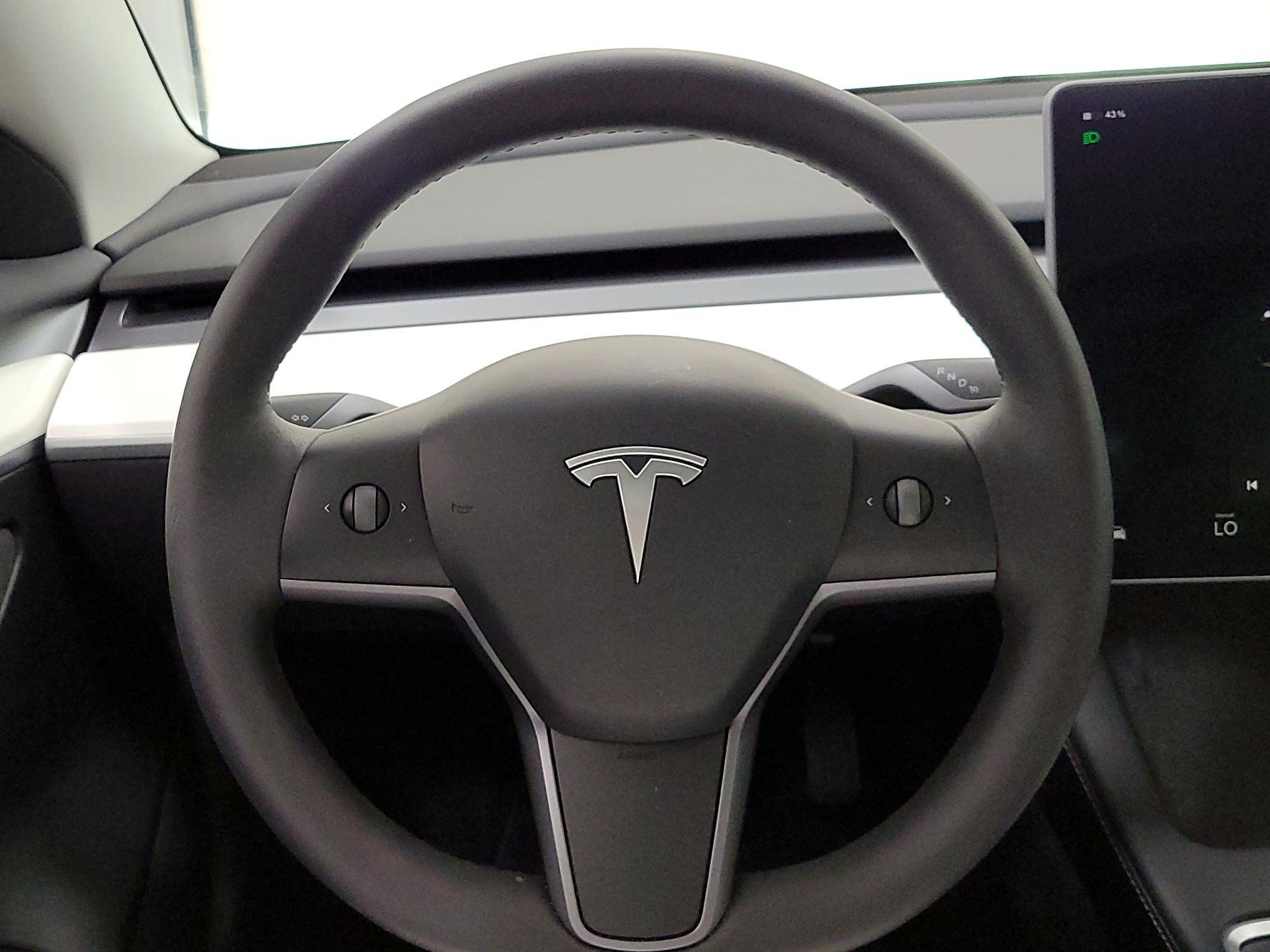 Thumbnail: 2022 Tesla Model 3 - 10