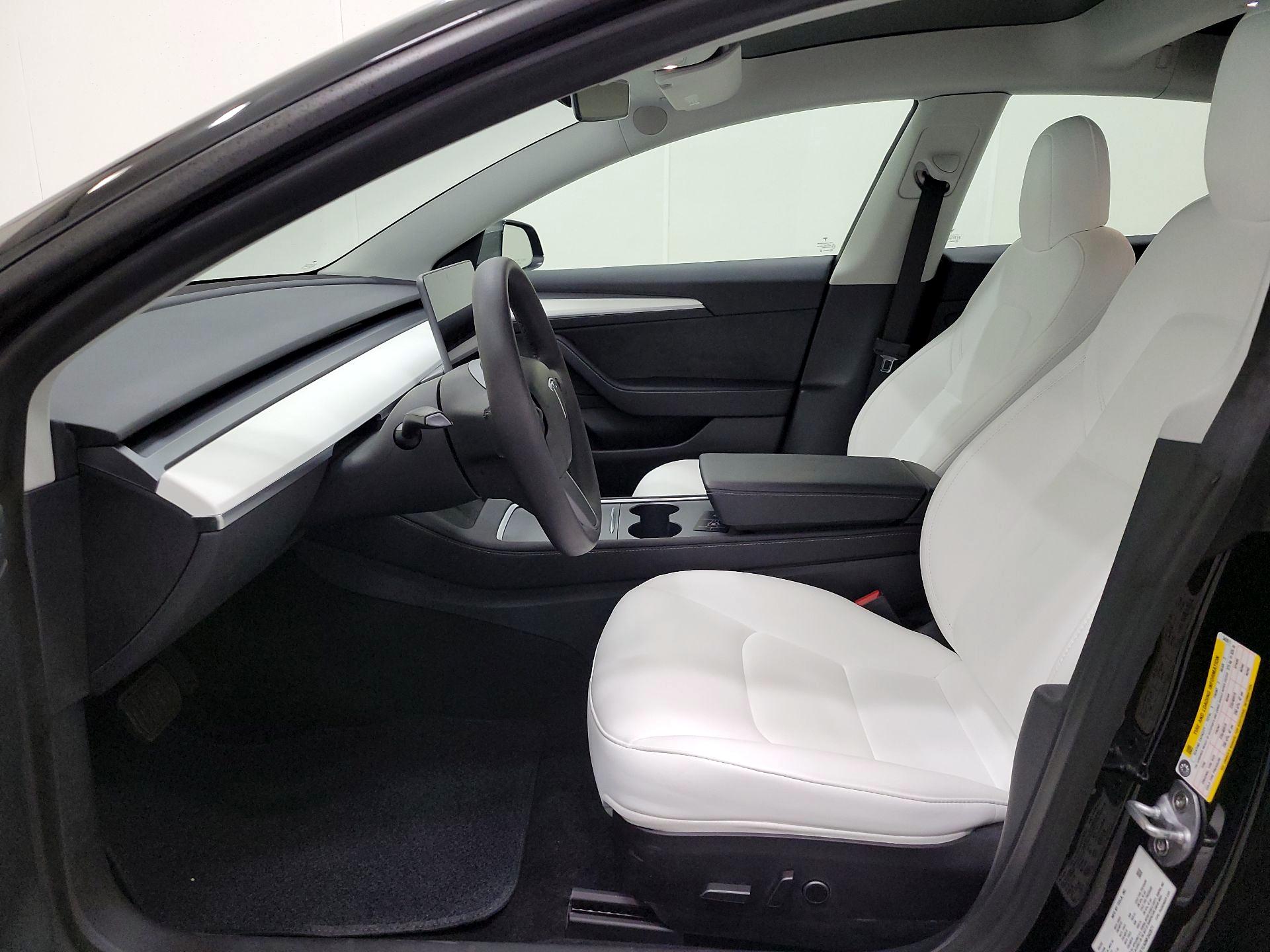 Thumbnail: 2022 Tesla Model 3 - 11
