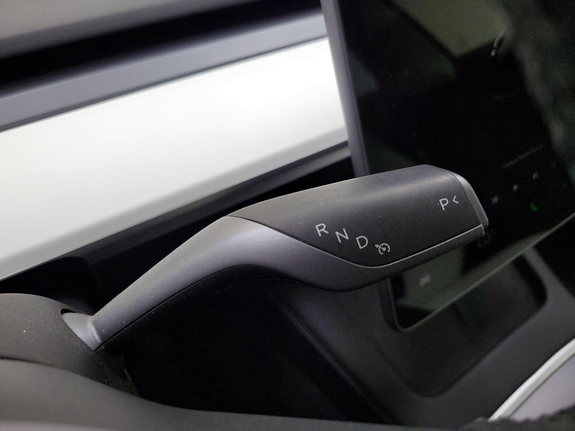 Thumbnail: 2022 Tesla Model 3 - 17