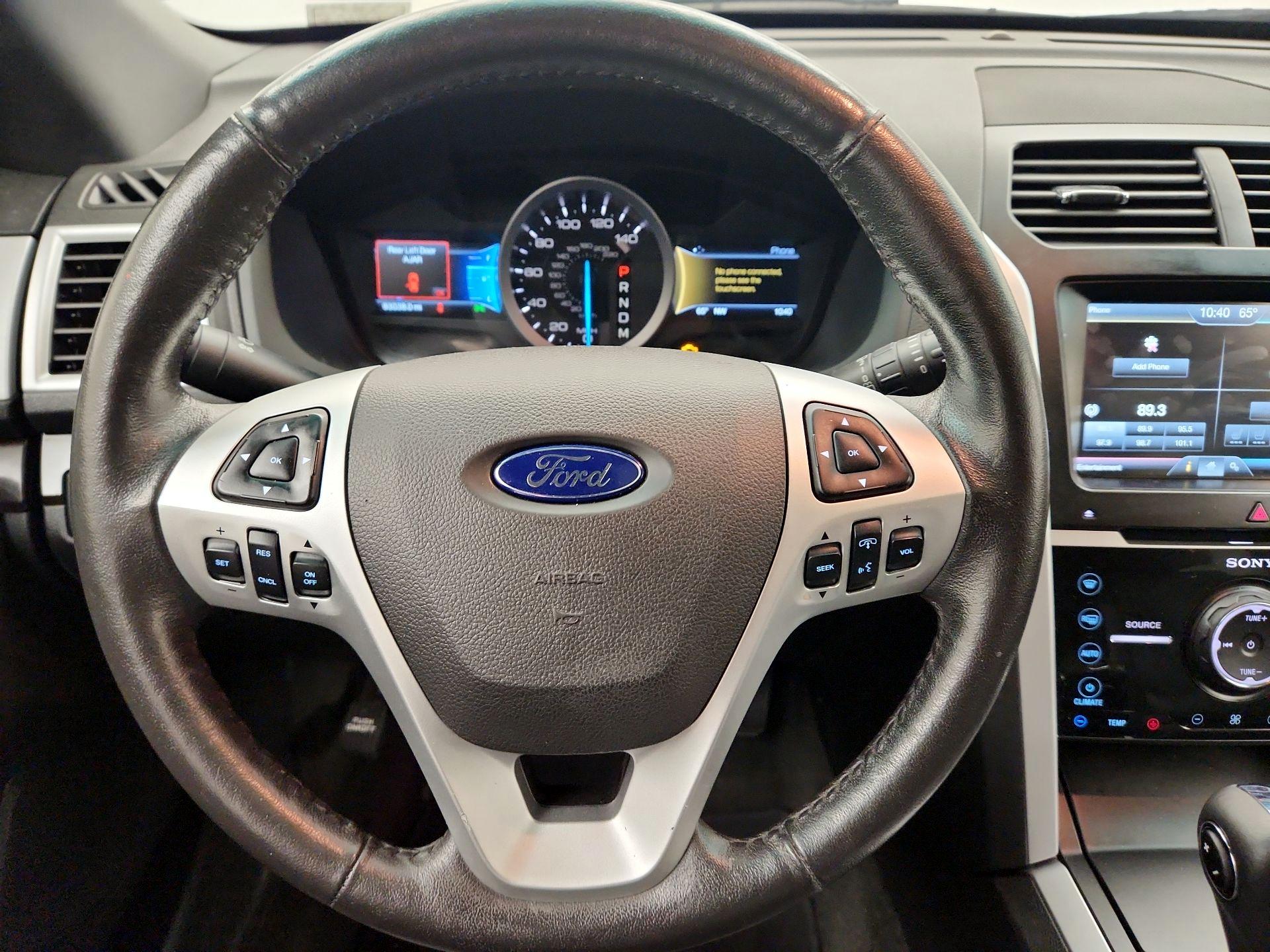 Thumbnail: 2015 Ford Explorer - 10