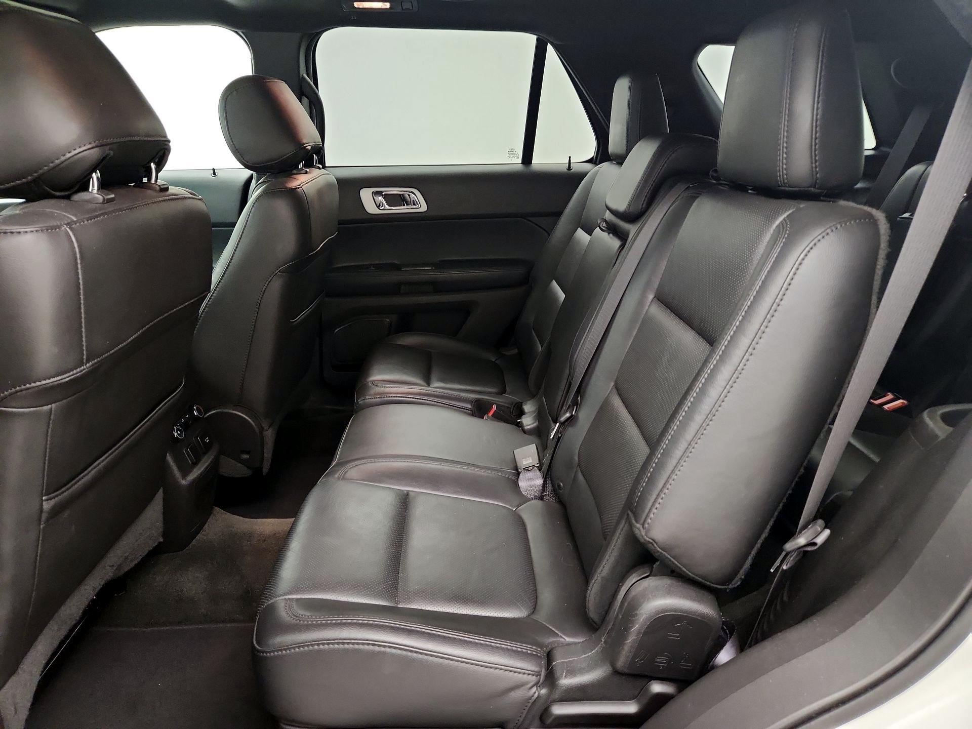 Thumbnail: 2015 Ford Explorer - 20