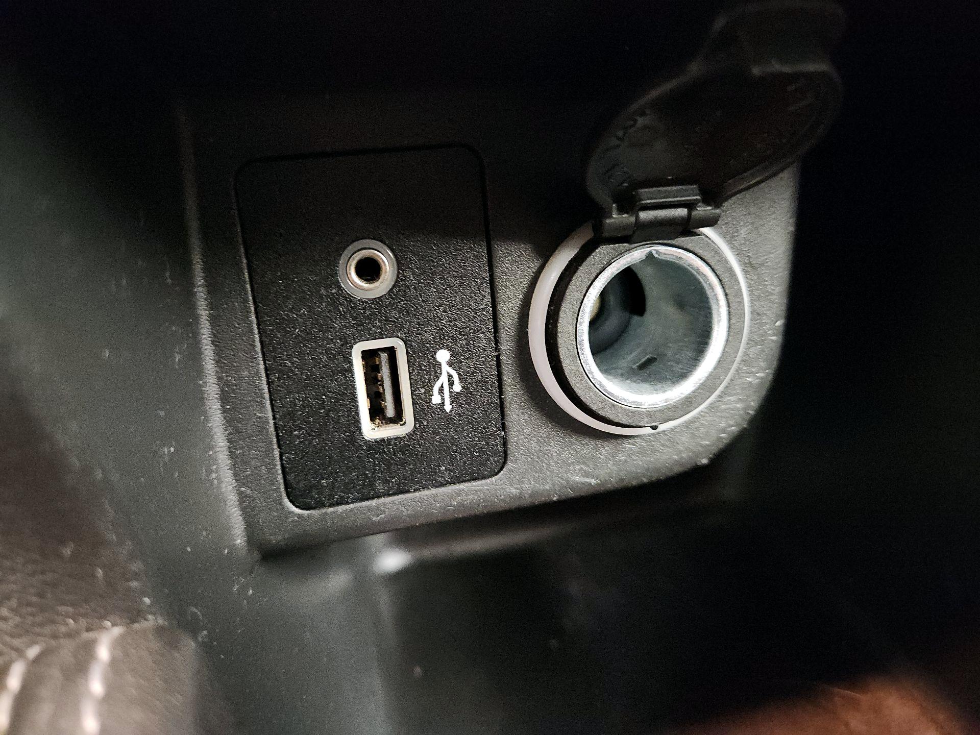 Thumbnail: 2019 Nissan Kicks - 17