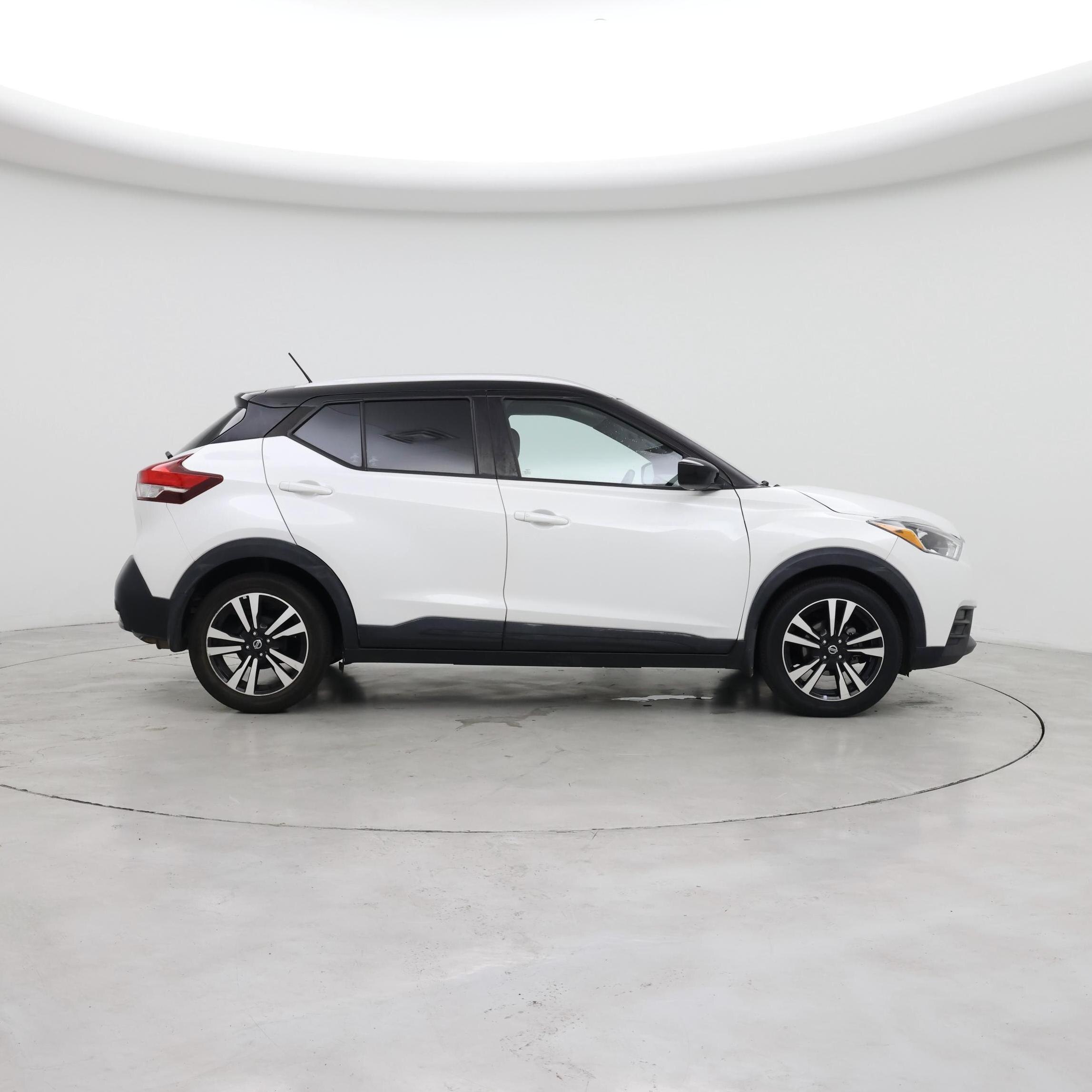 Thumbnail: 2019 Nissan Kicks - 7