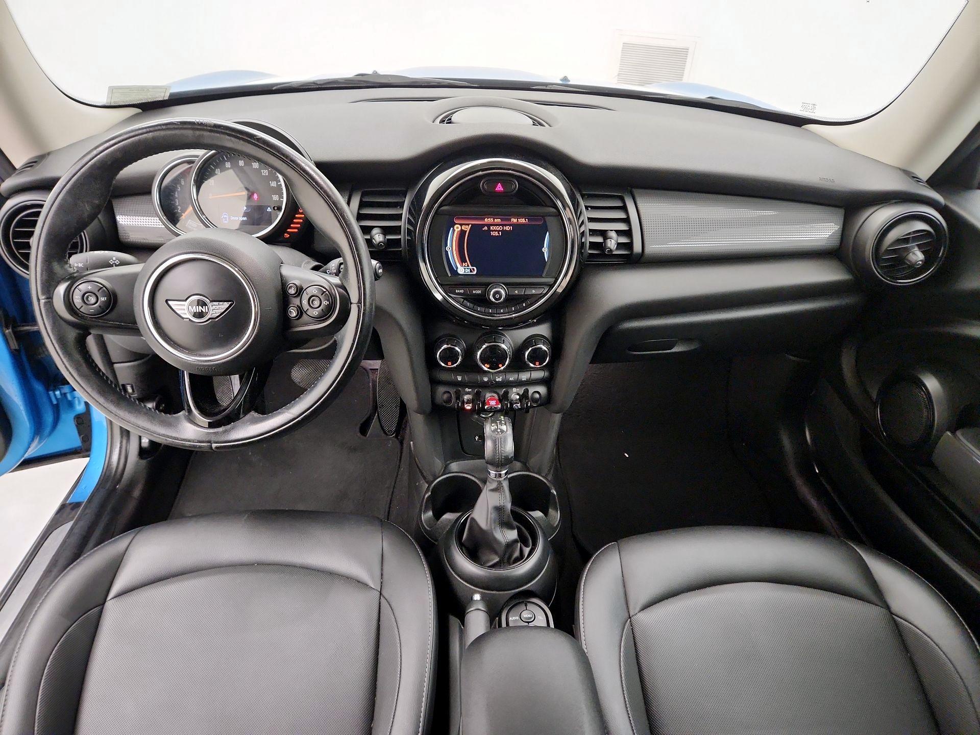 Thumbnail: 2017 MINI Cooper Hardtop - 9