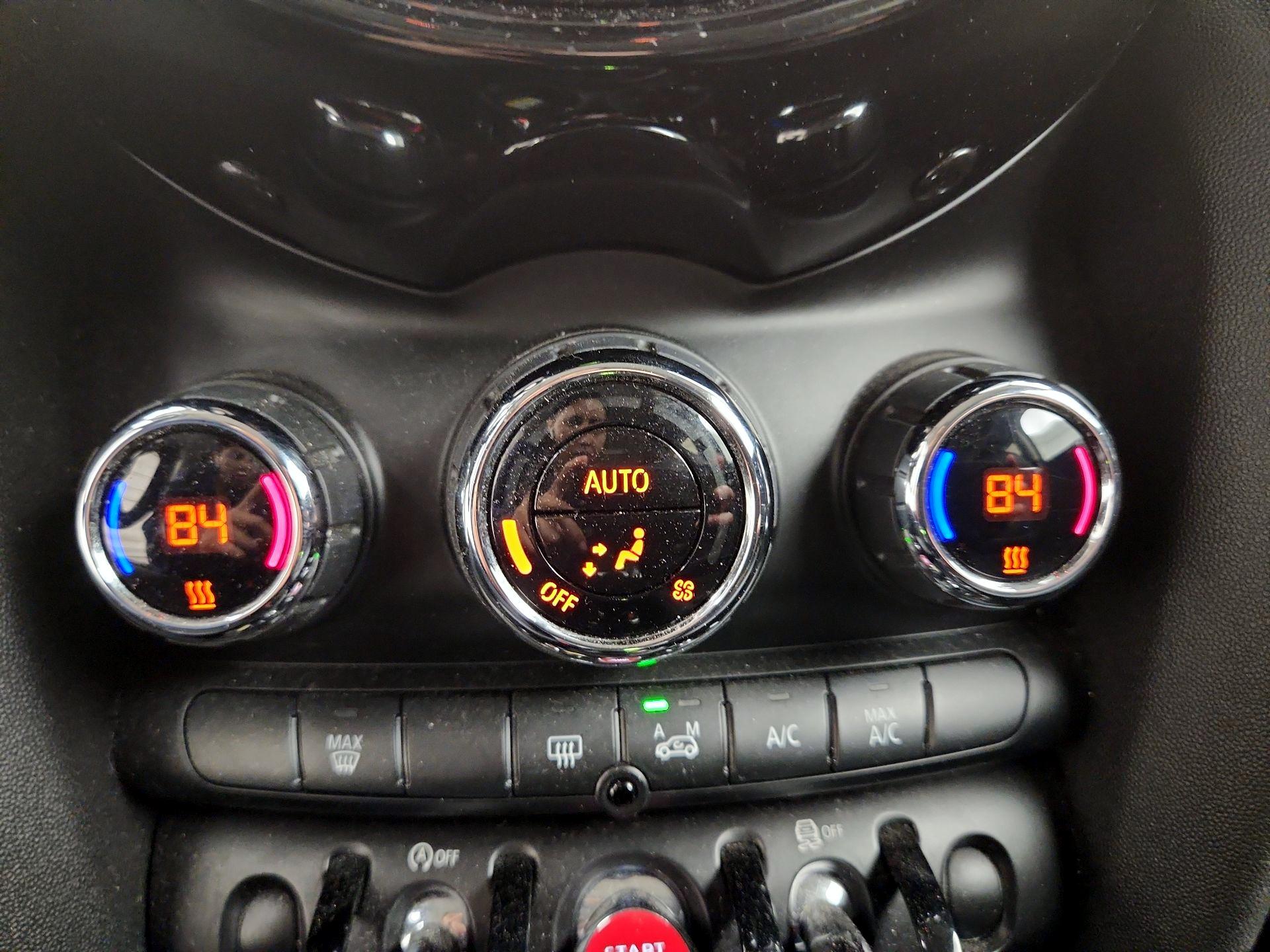 Thumbnail: 2017 MINI Cooper Hardtop - 16