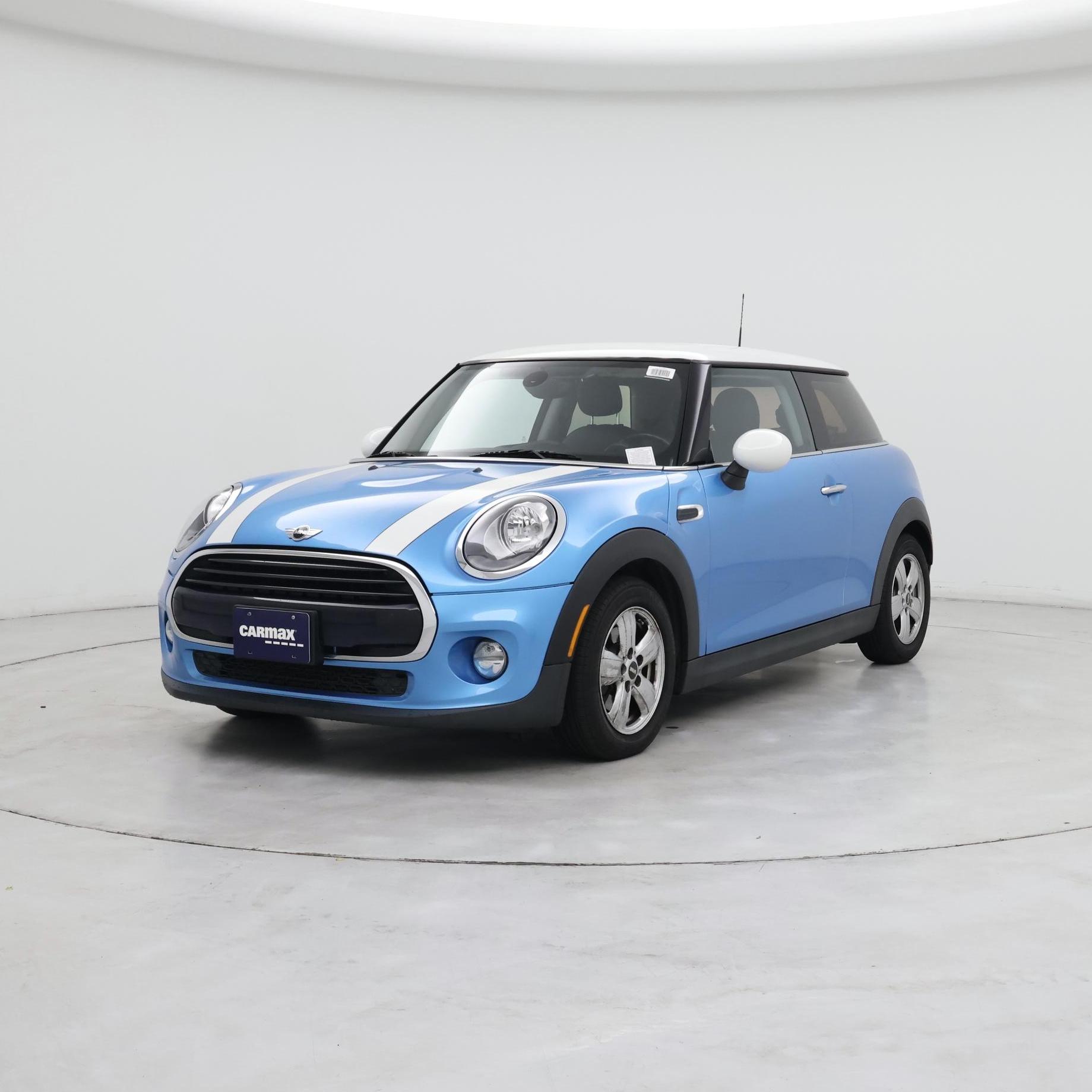 Thumbnail: 2017 MINI Cooper Hardtop - 4