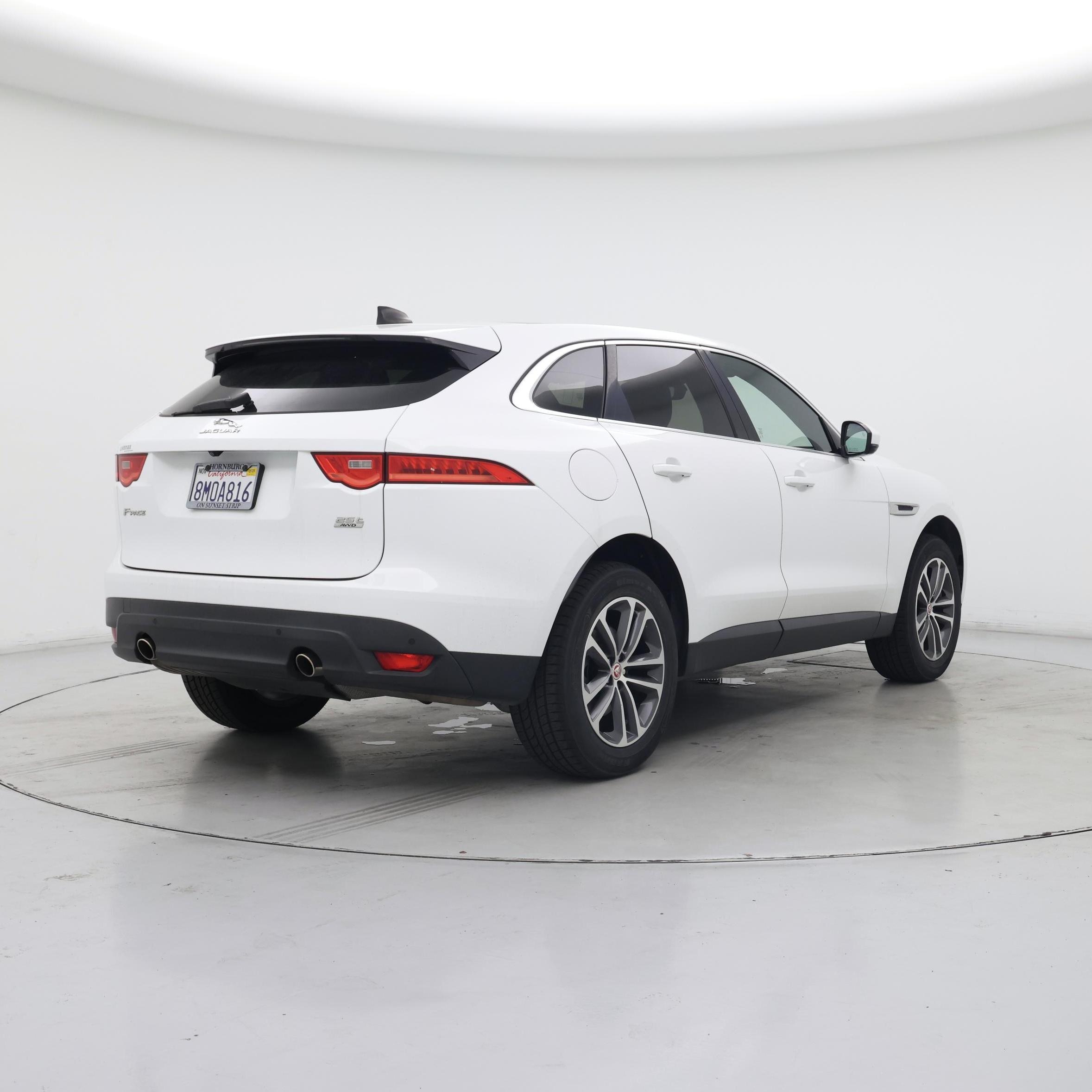 Thumbnail: 2020 Jaguar F-Pace - 8