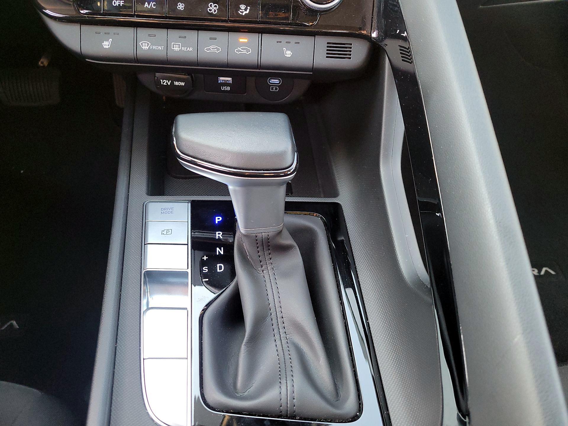 Thumbnail: 2024 Hyundai Elantra - 18