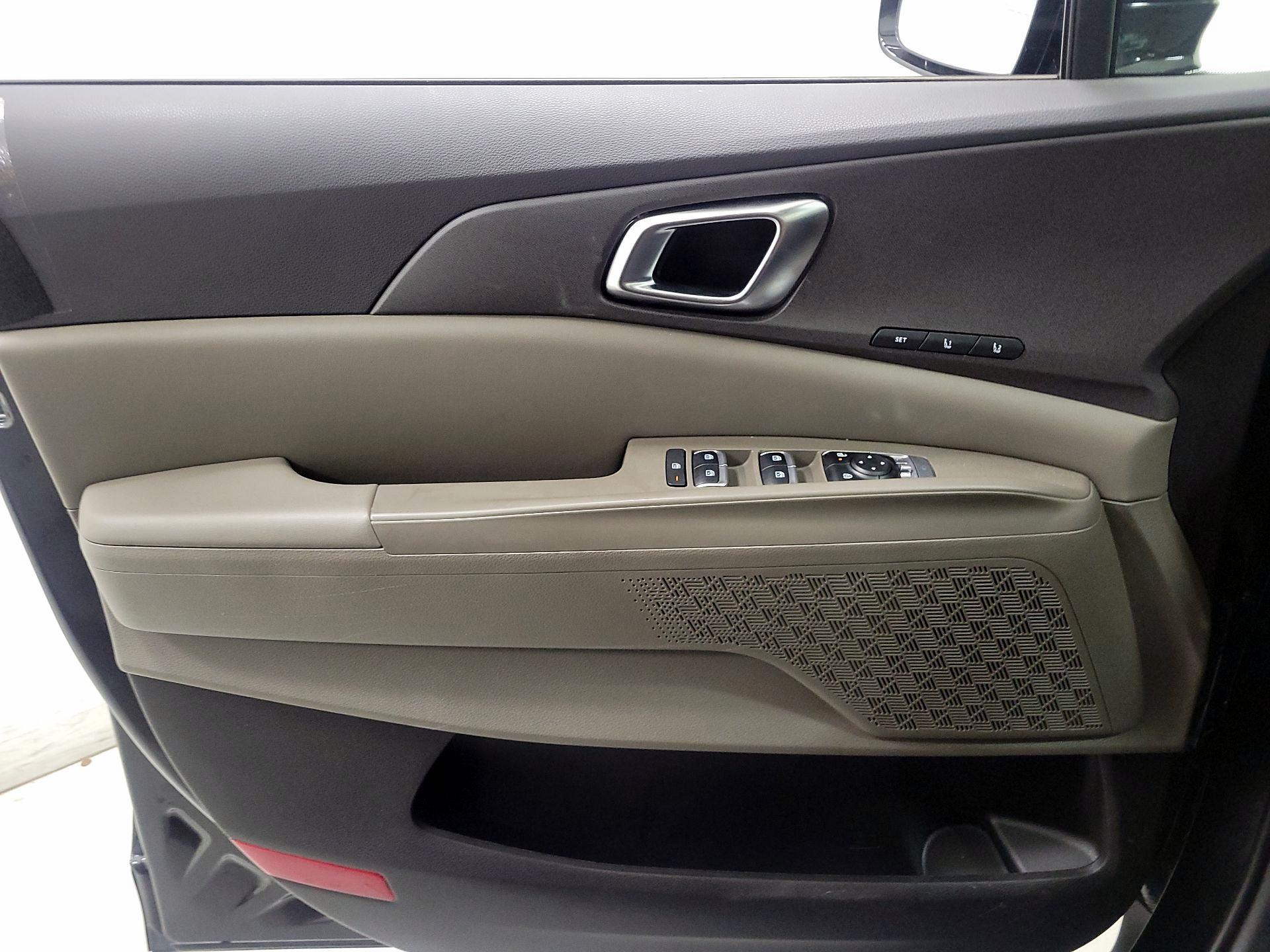 Thumbnail: 2025 Kia Carnival - 12