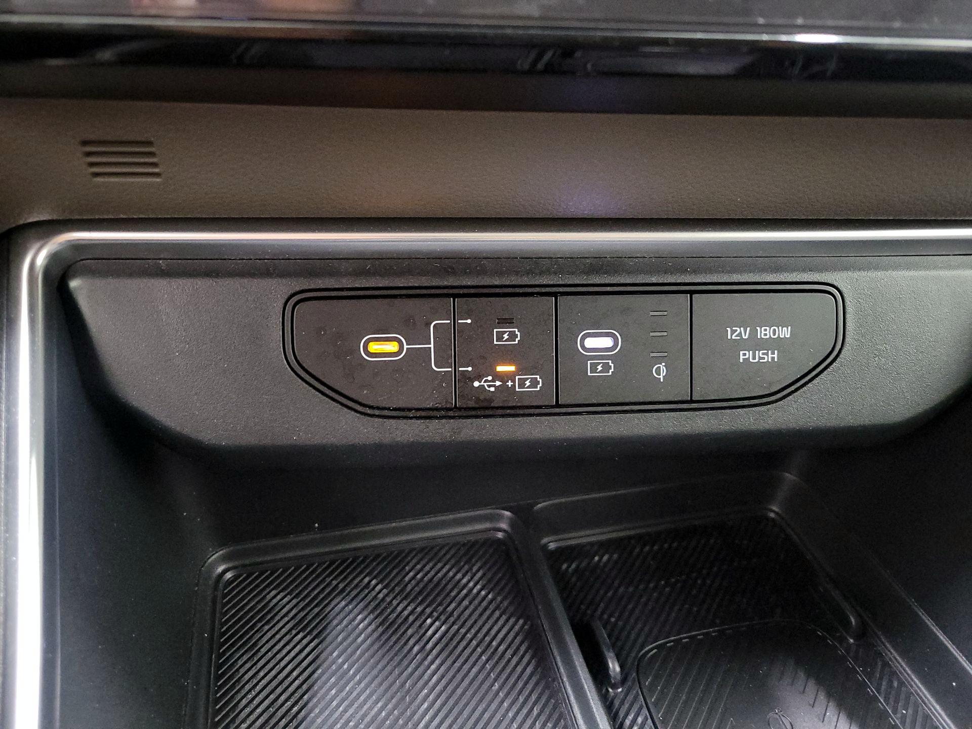 Thumbnail: 2025 Kia Carnival - 19