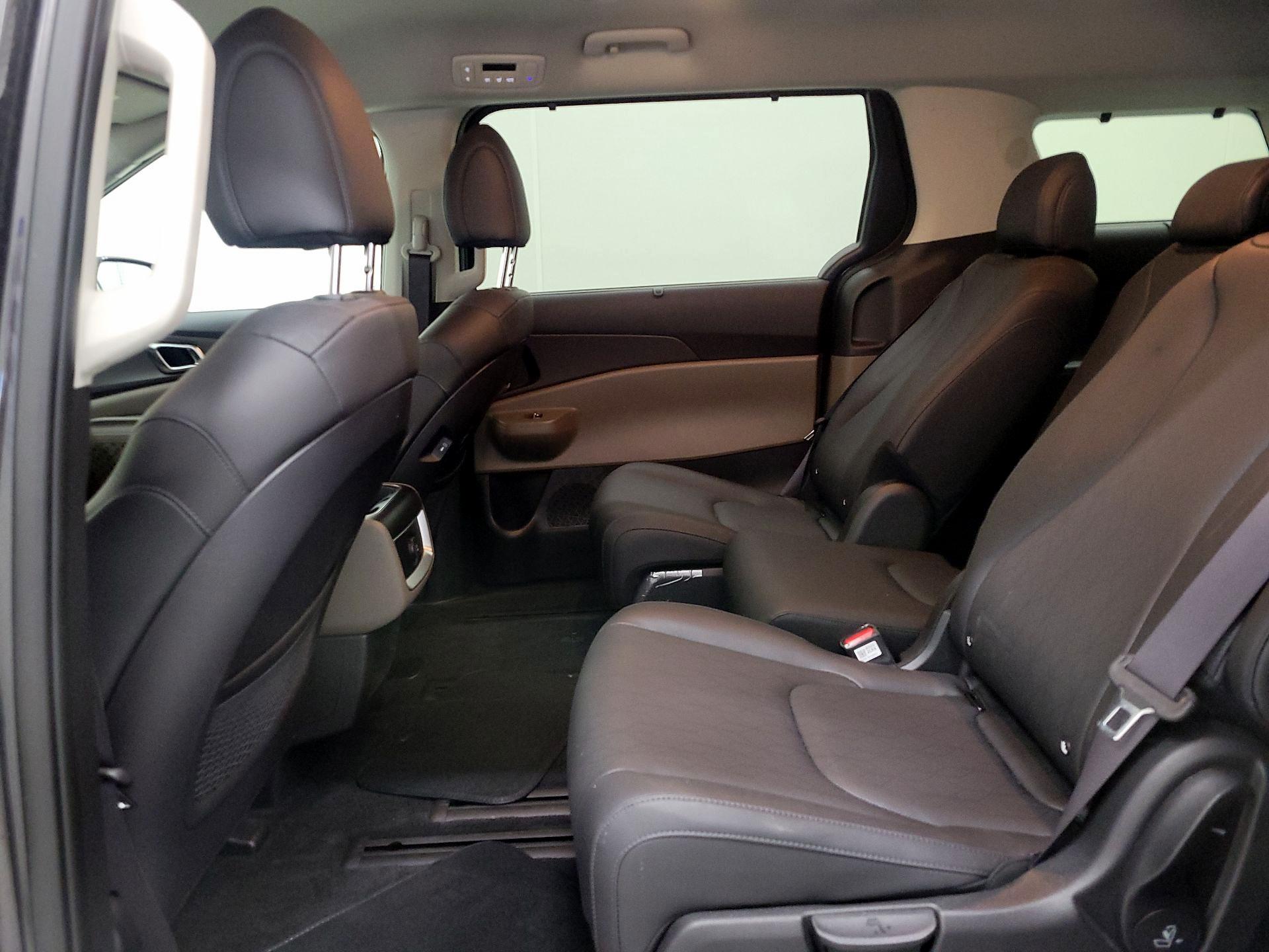 Thumbnail: 2025 Kia Carnival - 20