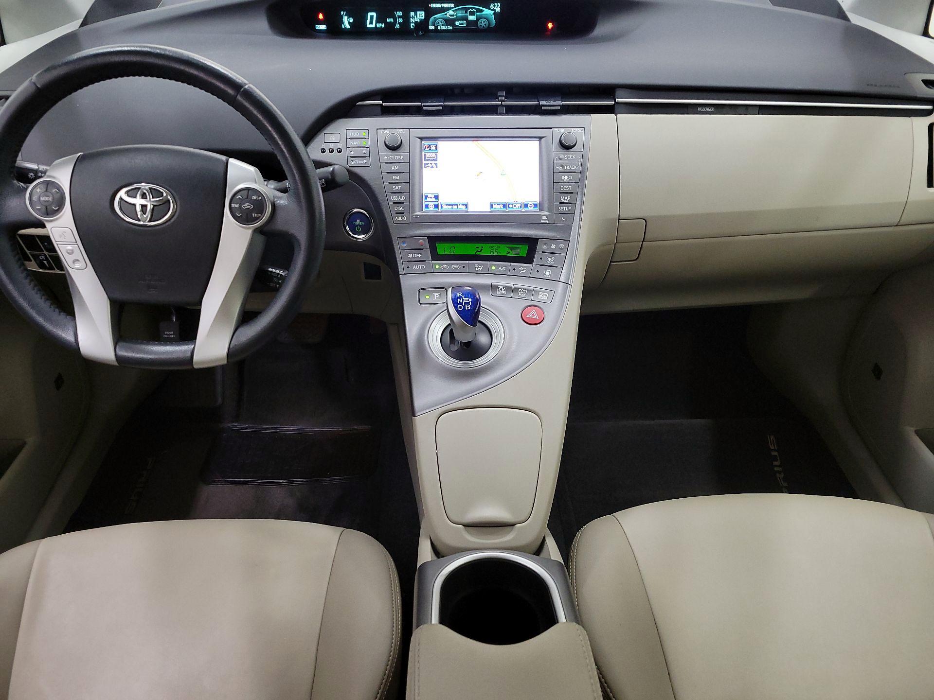 Thumbnail: 2015 Toyota Prius - 9
