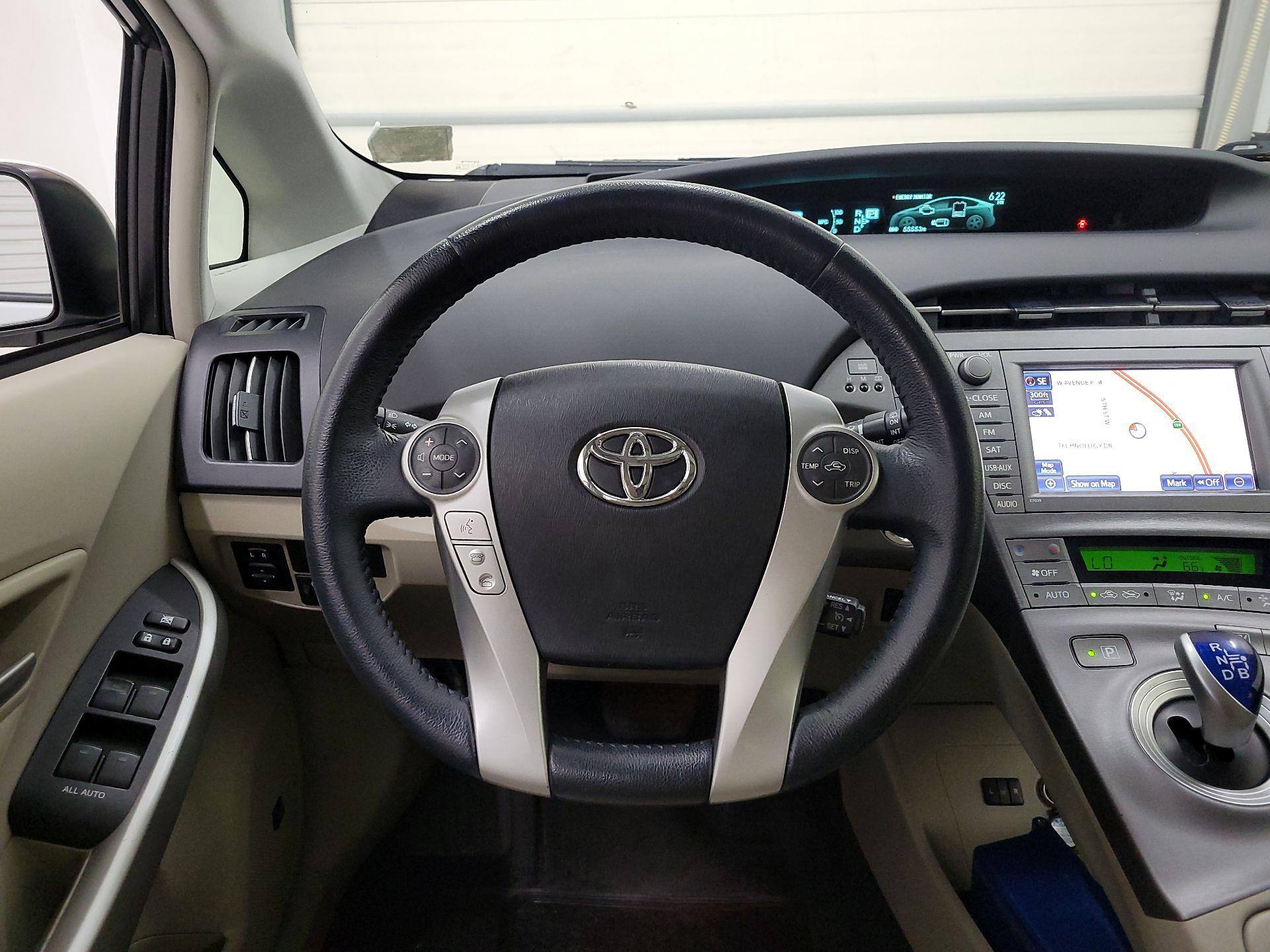Thumbnail: 2015 Toyota Prius - 10