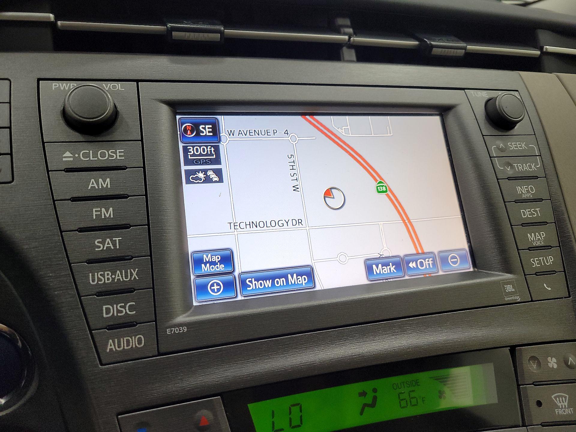 Thumbnail: 2015 Toyota Prius - 16