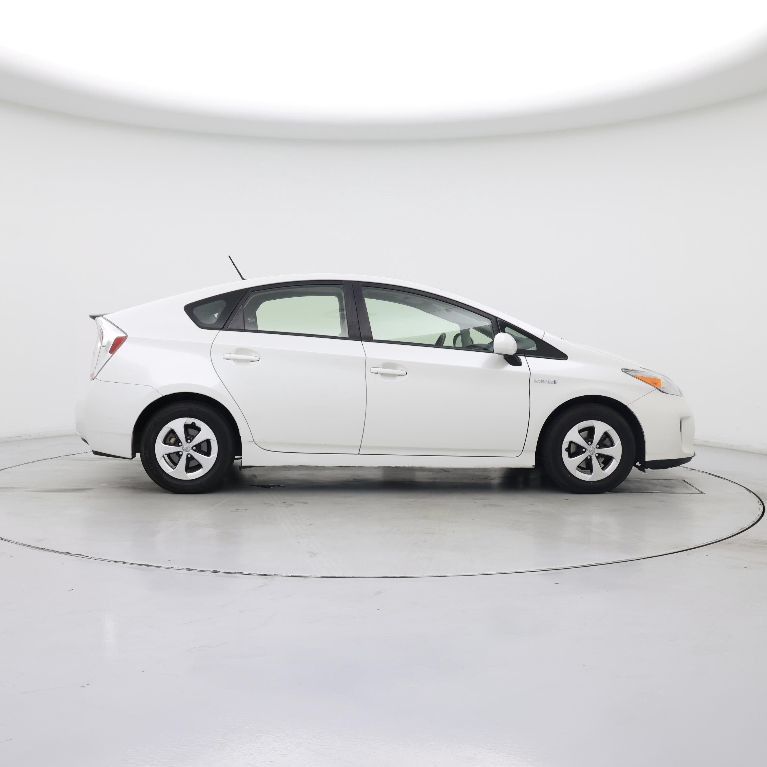 Thumbnail: 2015 Toyota Prius - 7