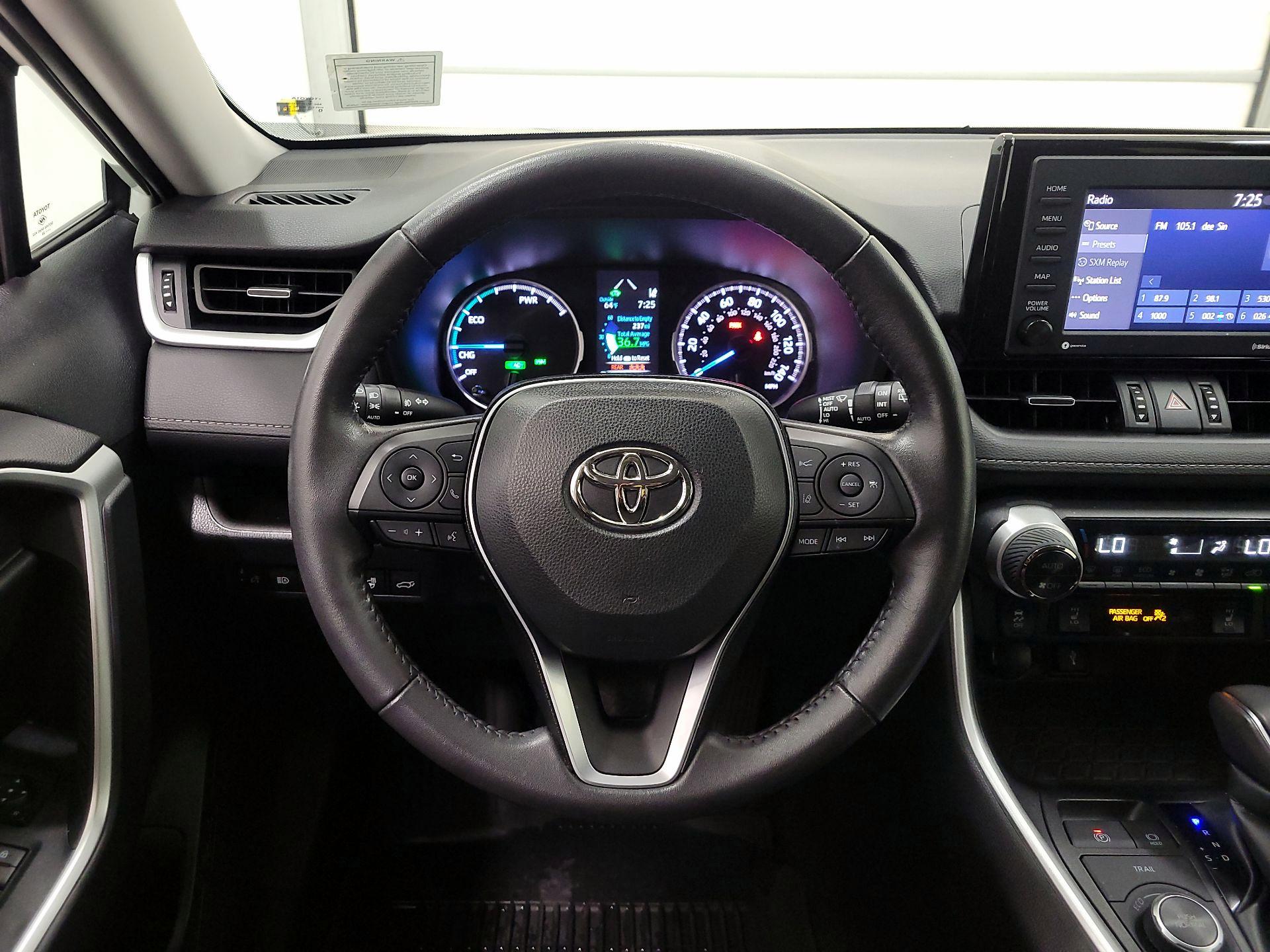Thumbnail: 2022 Toyota RAV4 - 10