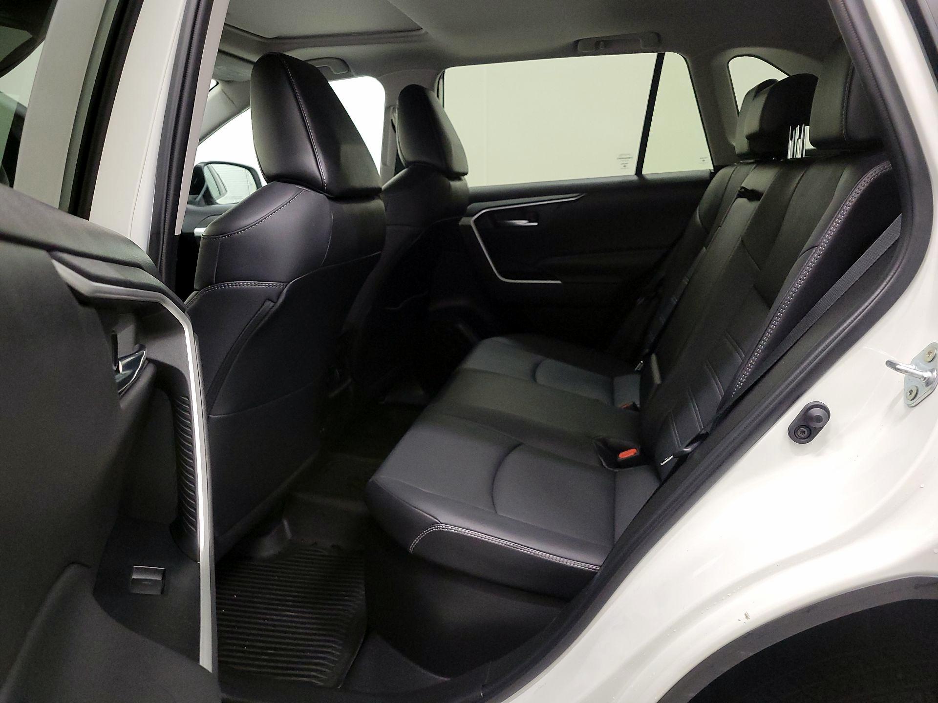 Thumbnail: 2022 Toyota RAV4 - 20