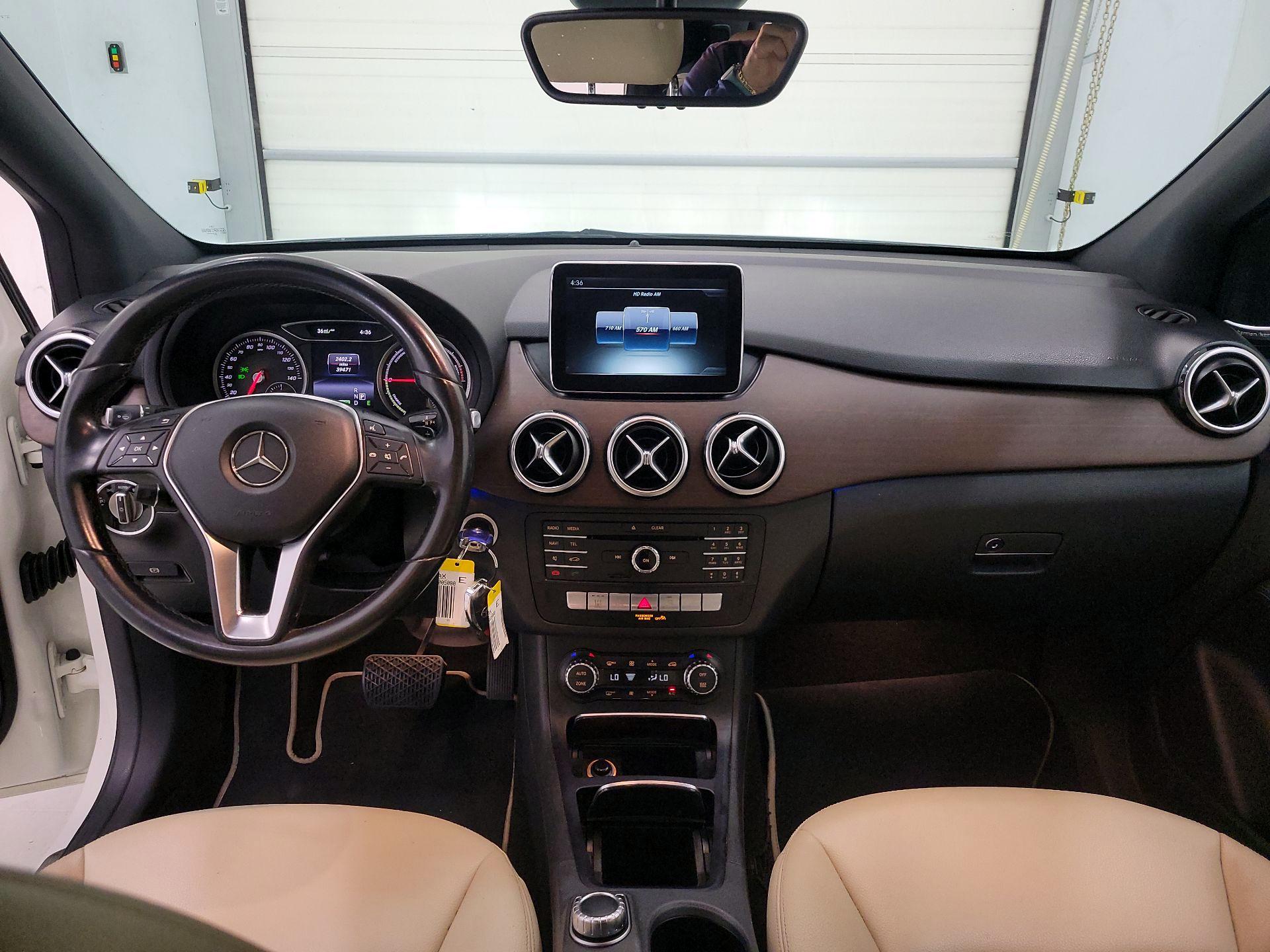 Thumbnail: 2015 Mercedes-Benz B-Class - 9