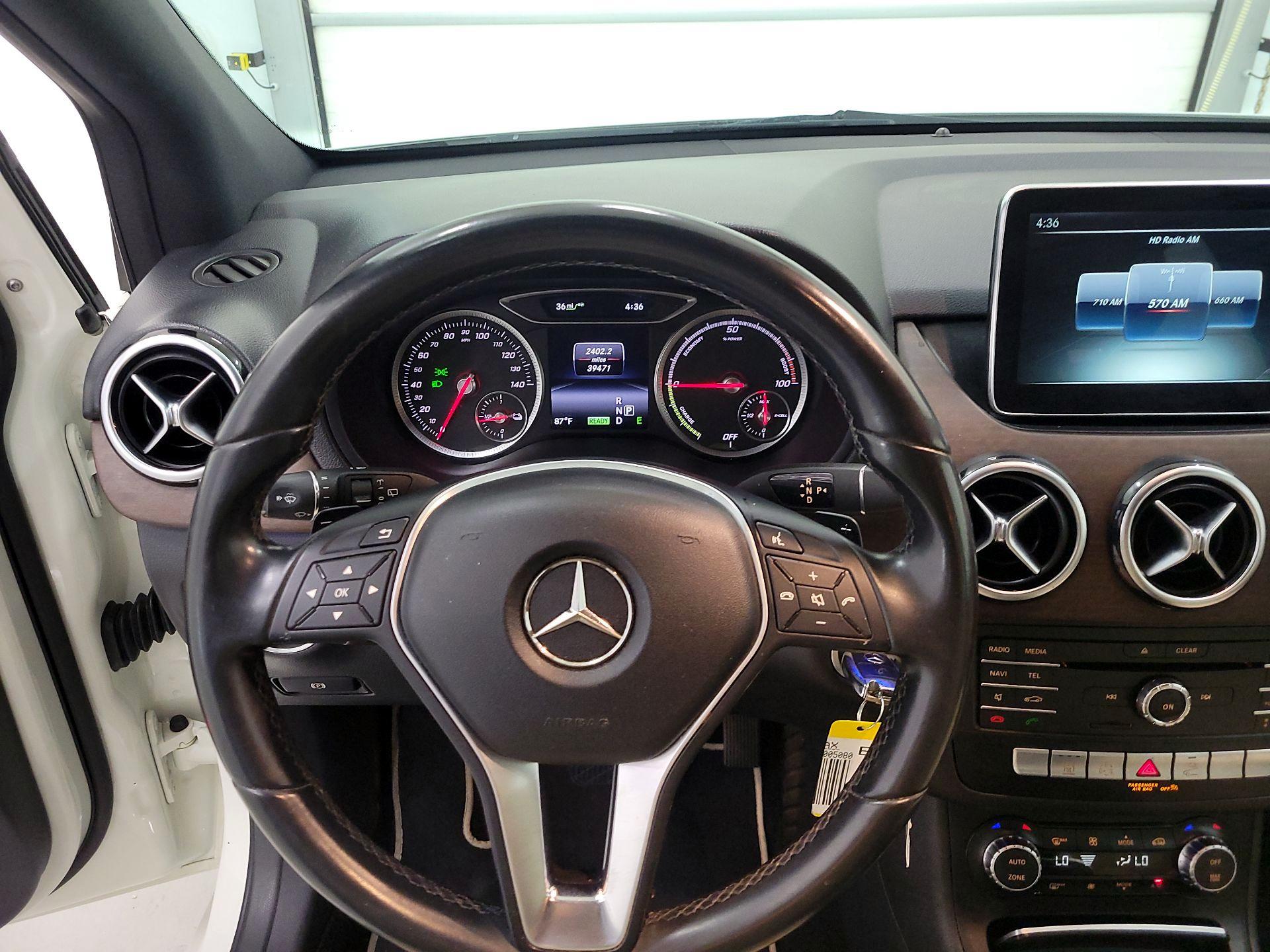 Thumbnail: 2015 Mercedes-Benz B-Class - 10