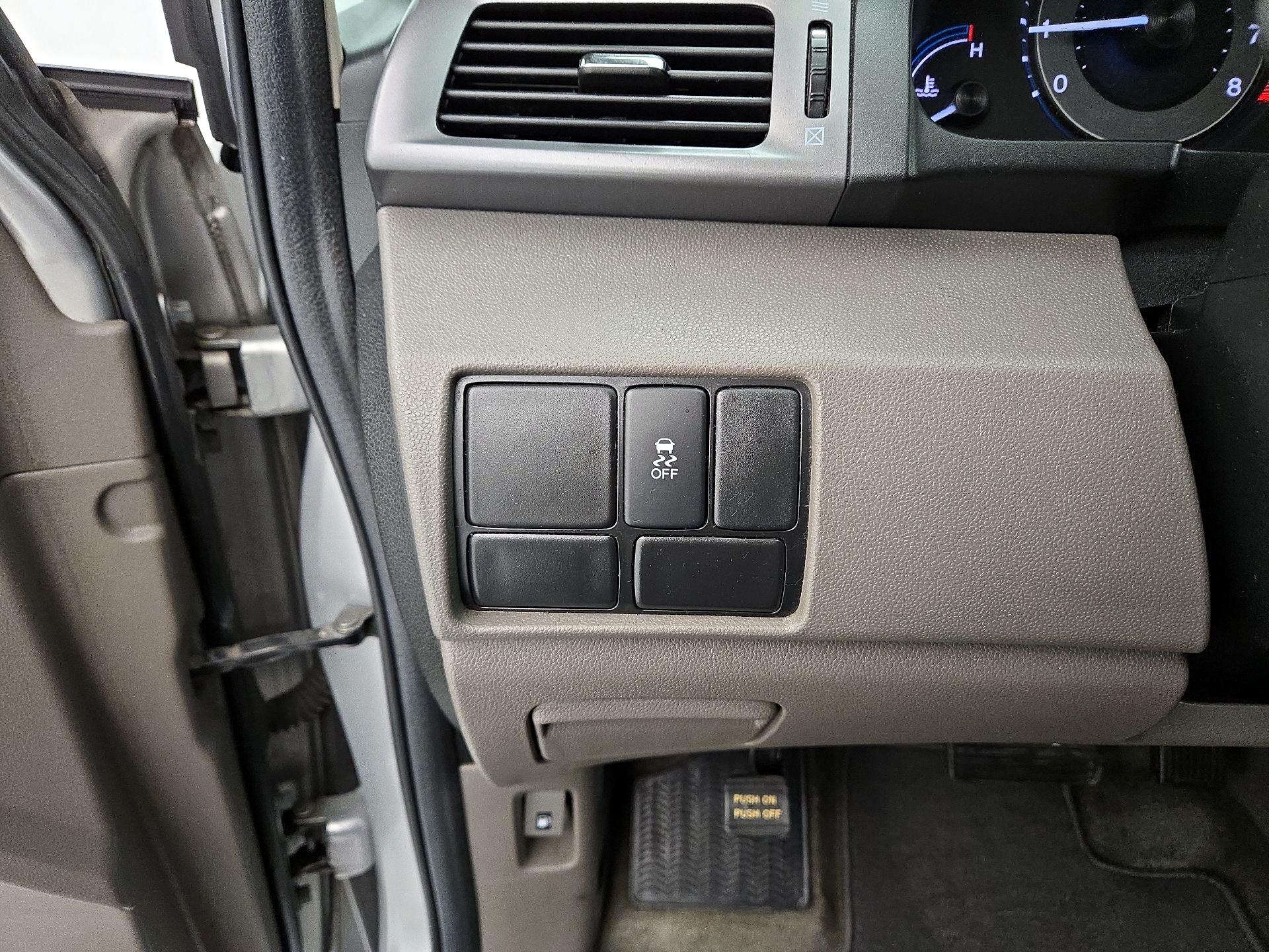 Thumbnail: 2013 Honda Odyssey - 13