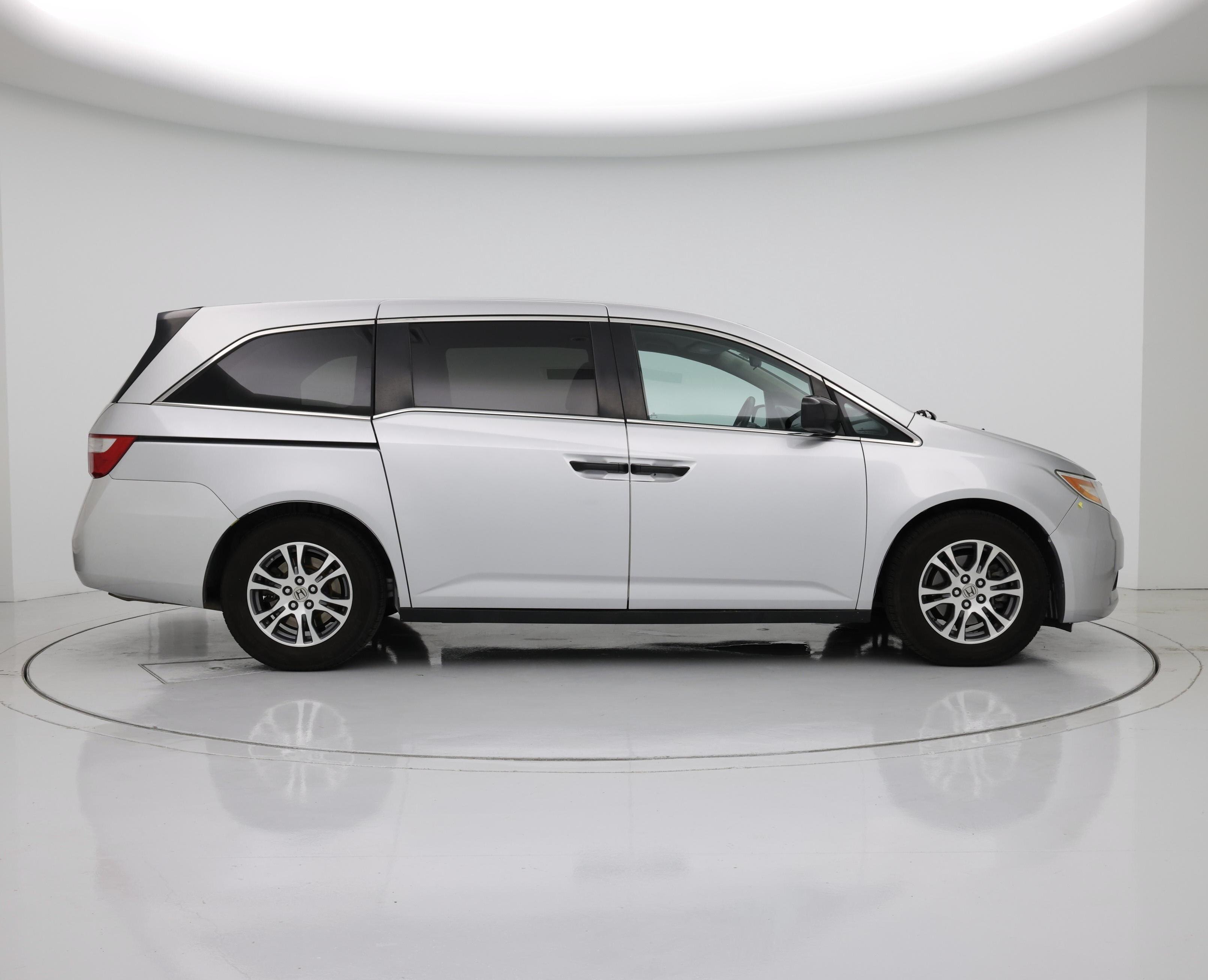 Thumbnail: 2013 Honda Odyssey - 7