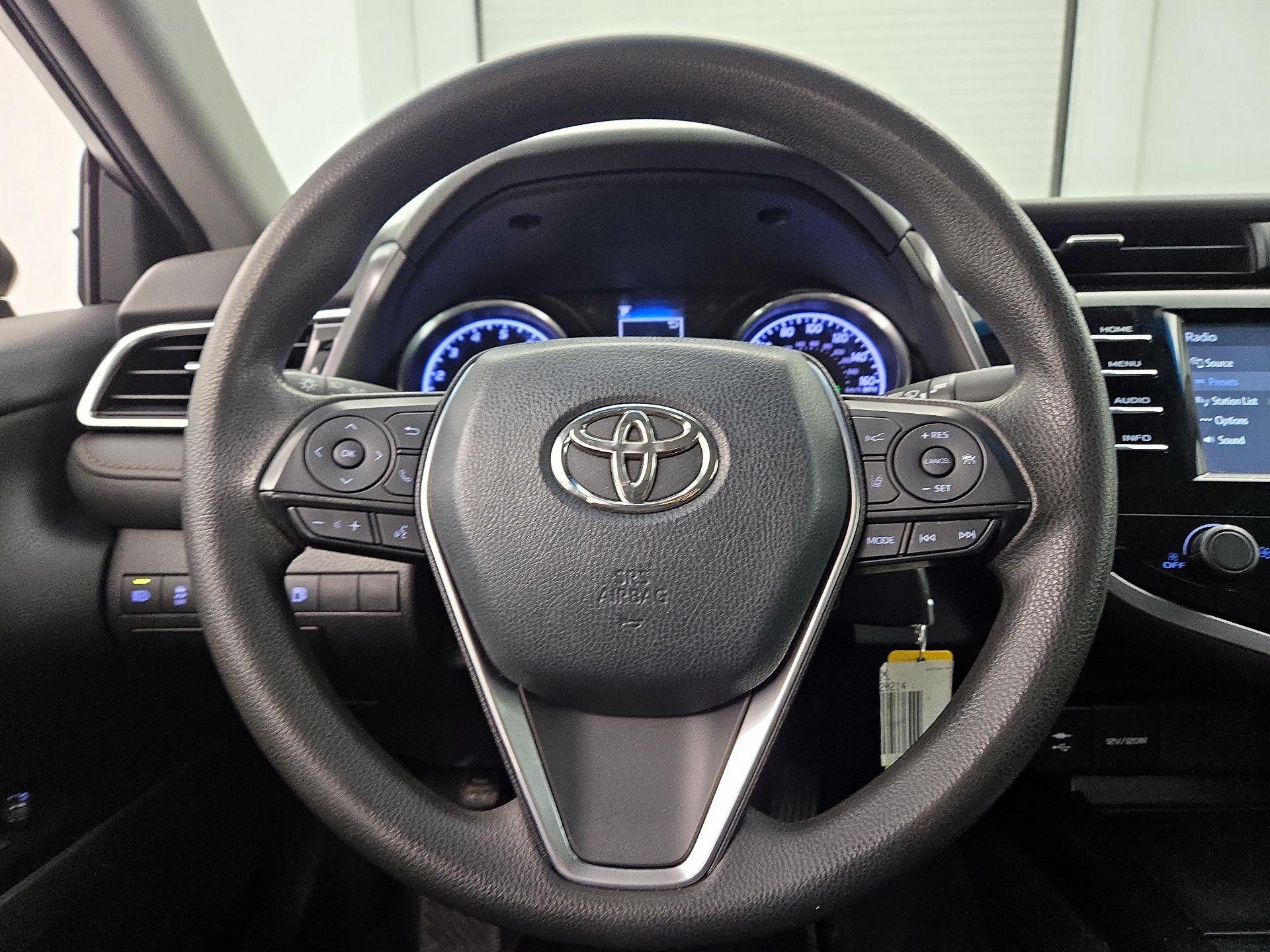 Thumbnail: 2018 Toyota Camry - 10