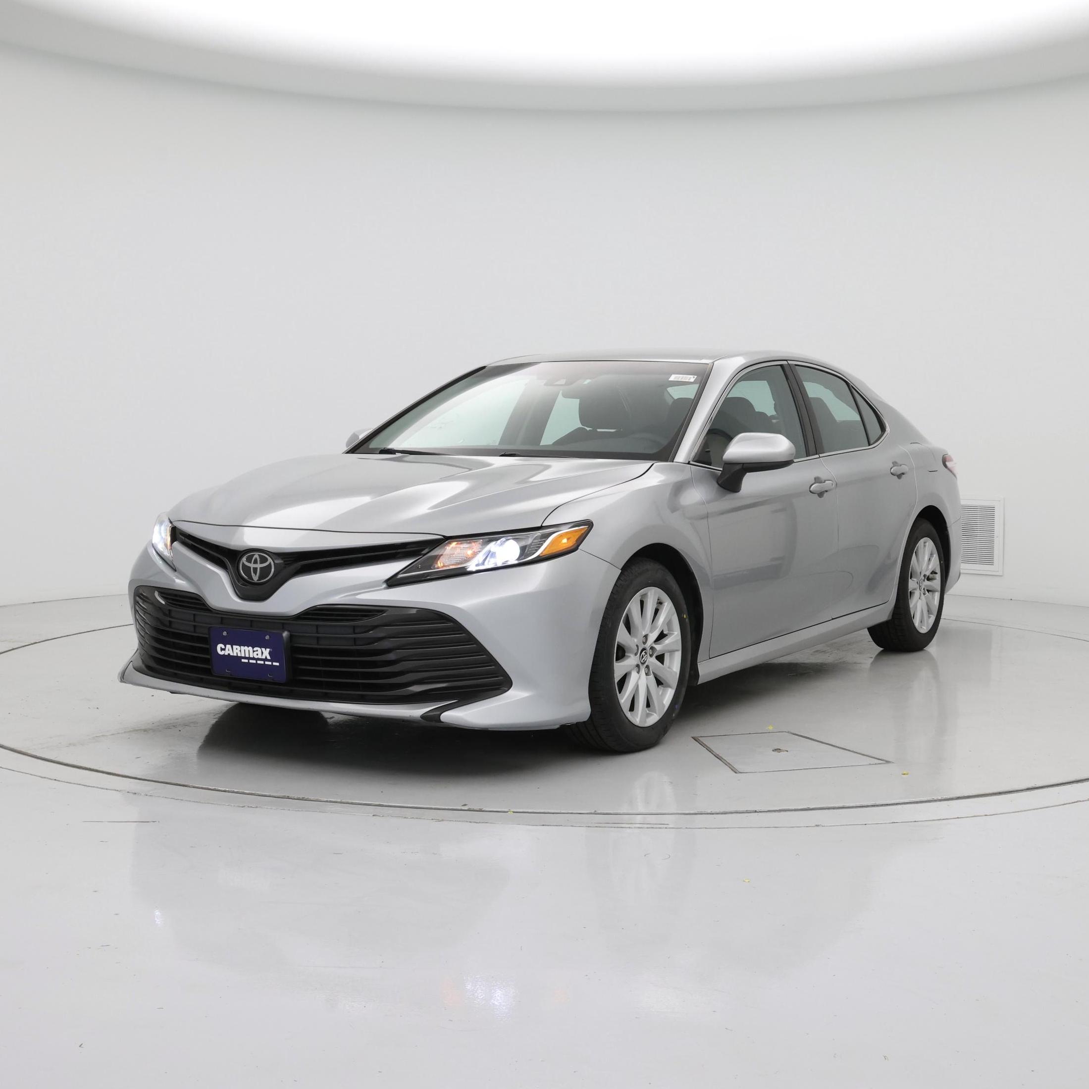 Thumbnail: 2018 Toyota Camry - 4