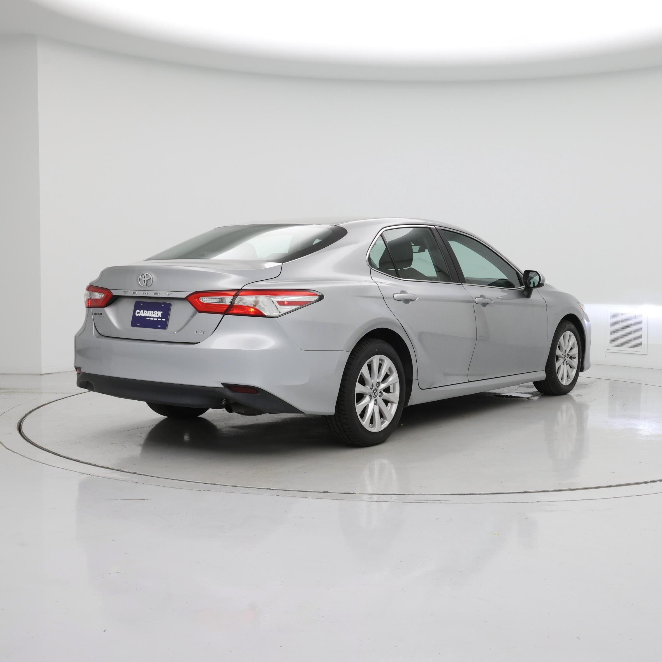 Thumbnail: 2018 Toyota Camry - 8