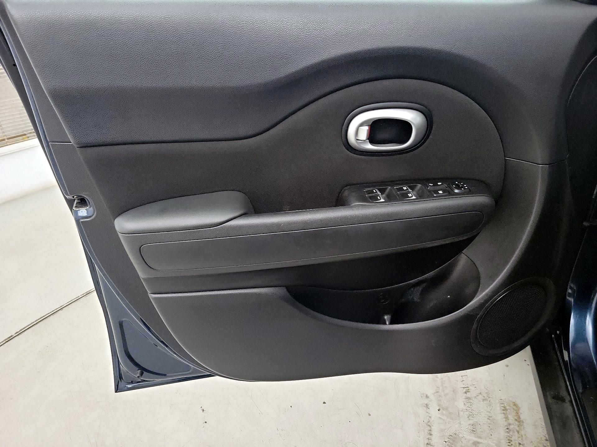 Thumbnail: 2019 Kia Soul - 12