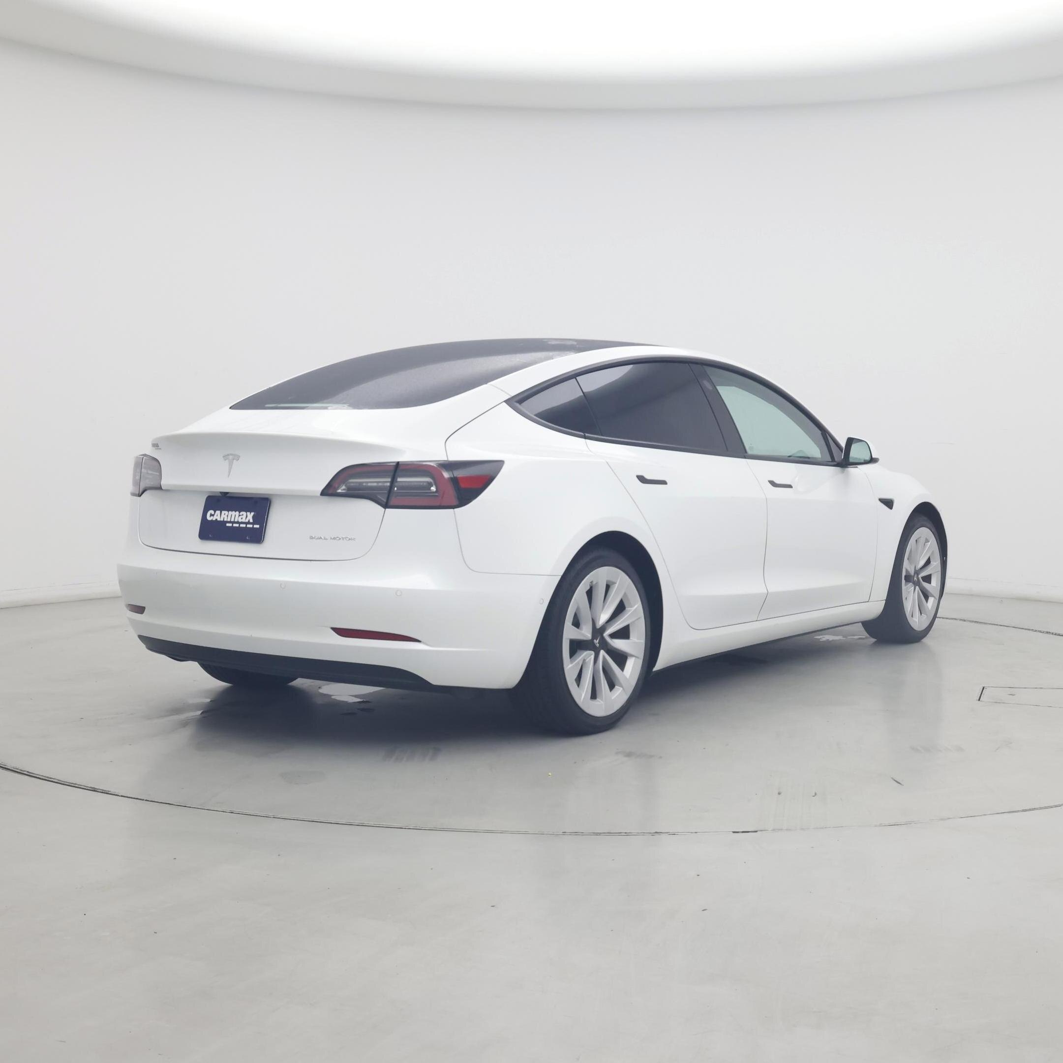 Thumbnail: 2021 Tesla Model 3 - 8