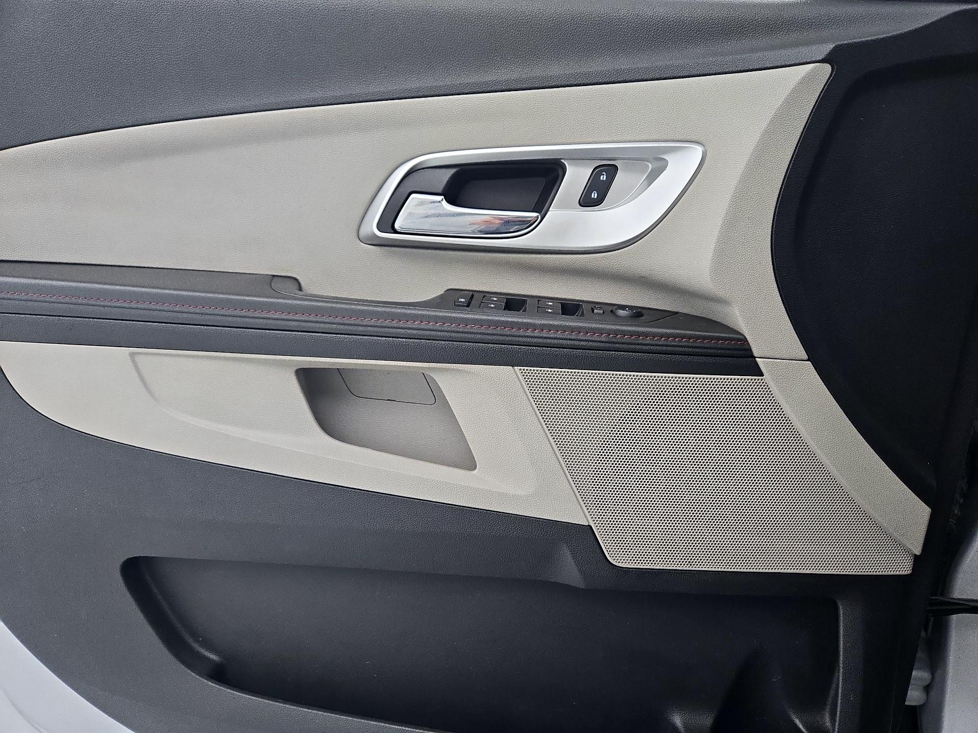 Thumbnail: 2015 Chevrolet Equinox - 12