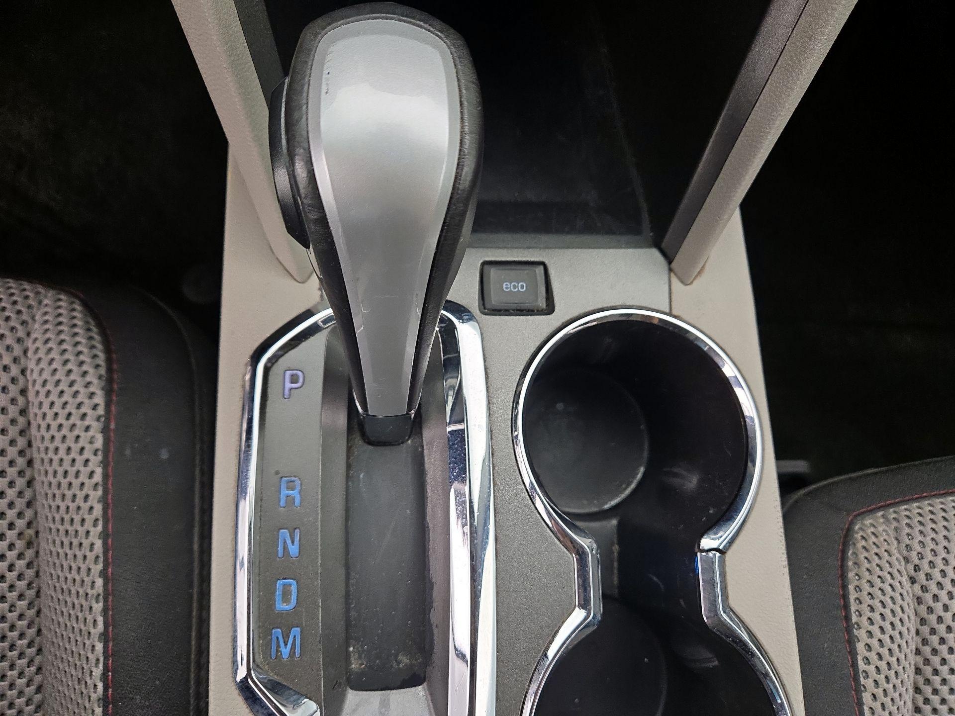 Thumbnail: 2015 Chevrolet Equinox - 16