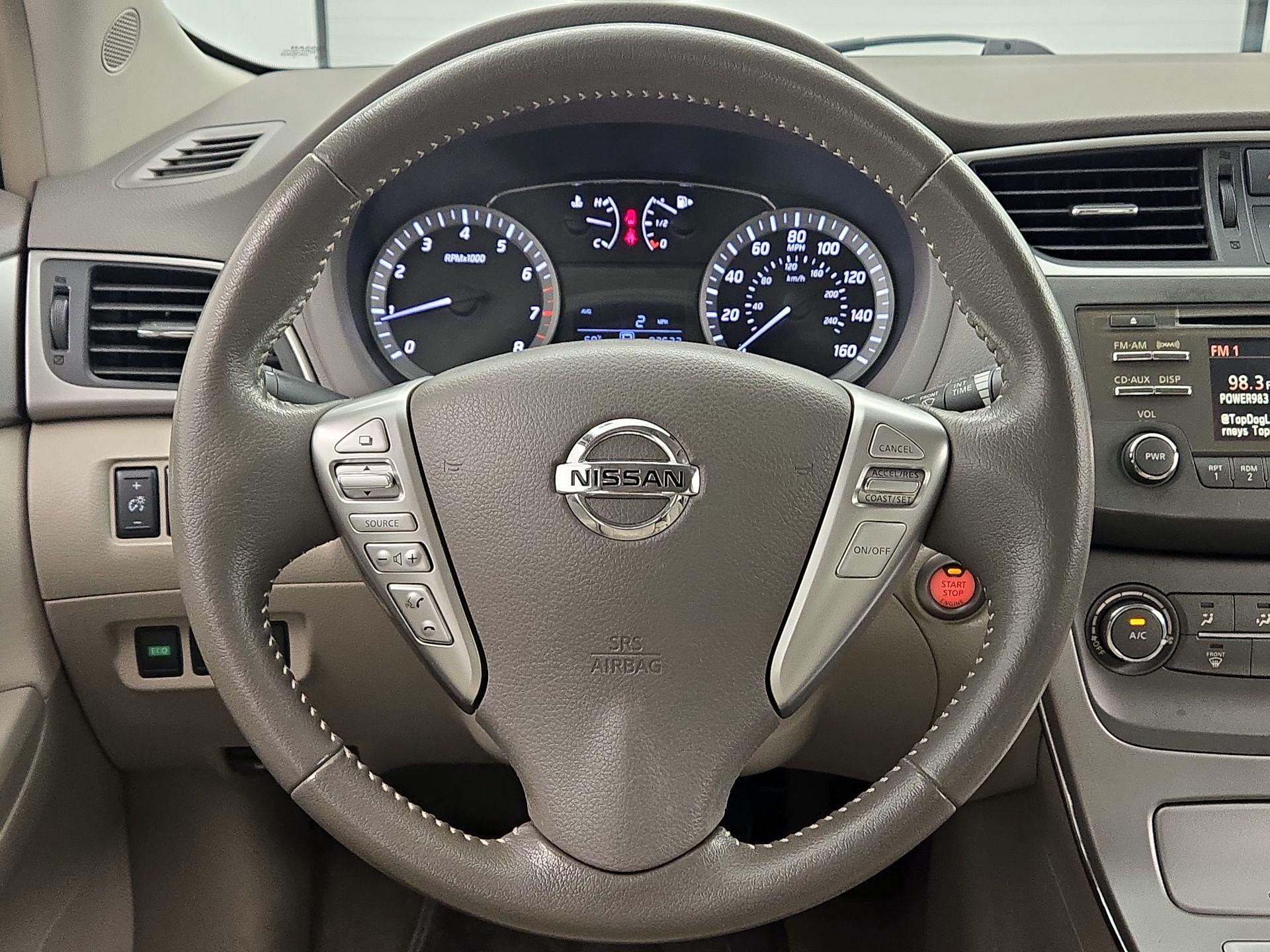 Thumbnail: 2013 Nissan Sentra - 10
