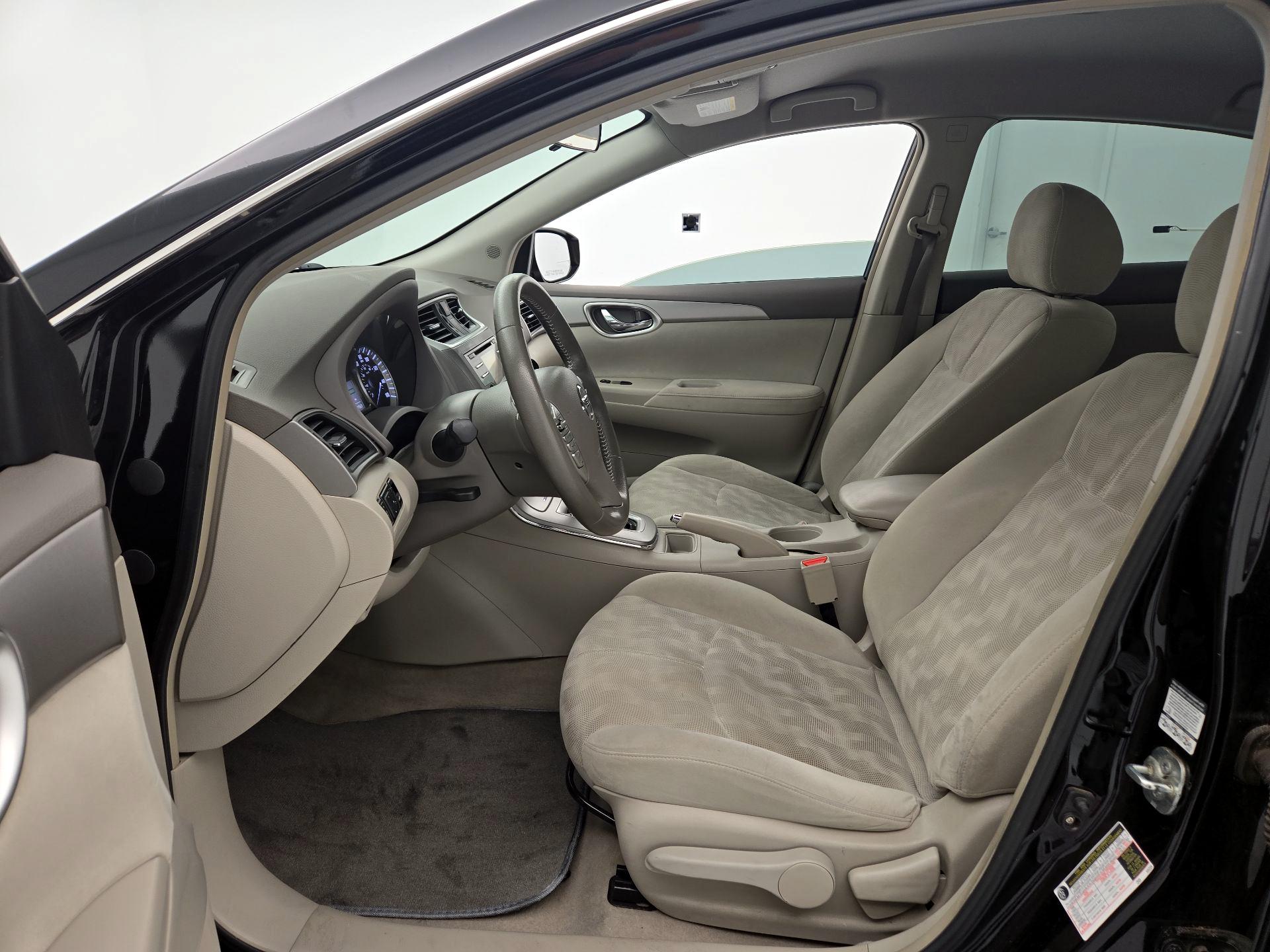 Thumbnail: 2013 Nissan Sentra - 11