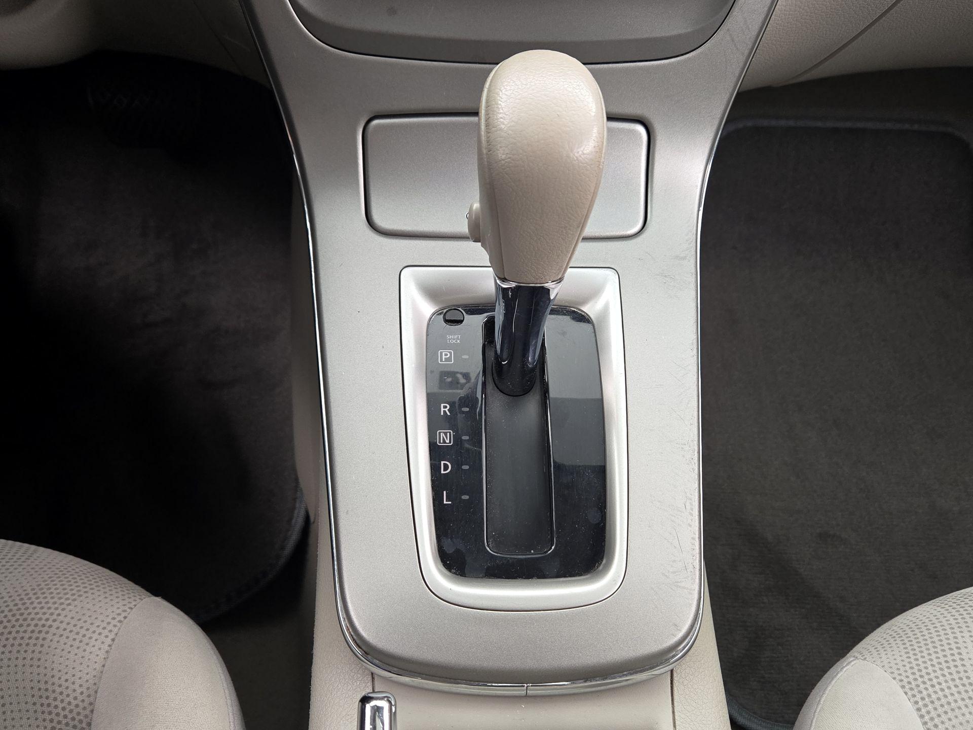 Thumbnail: 2013 Nissan Sentra - 16