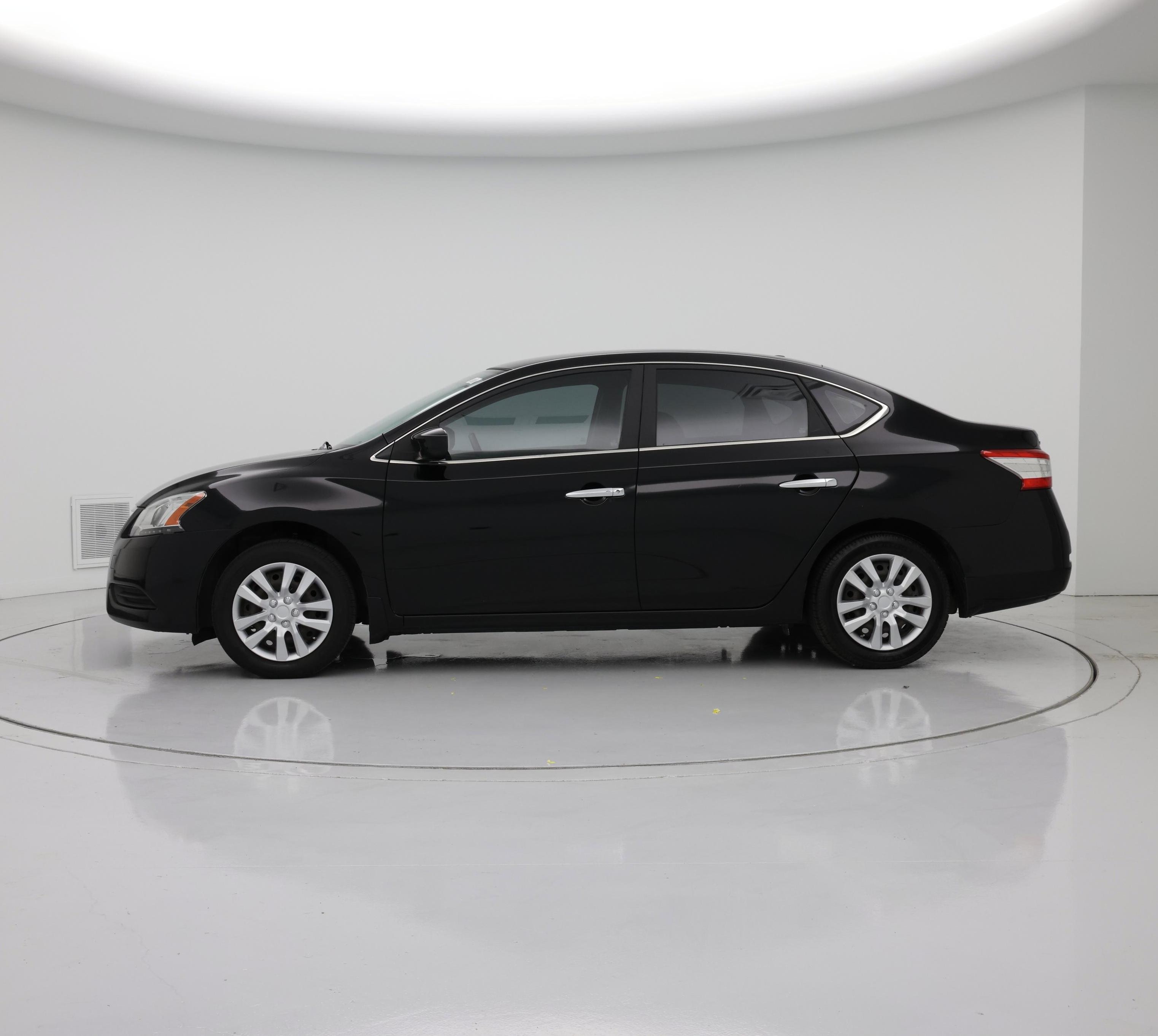Thumbnail: 2013 Nissan Sentra - 3