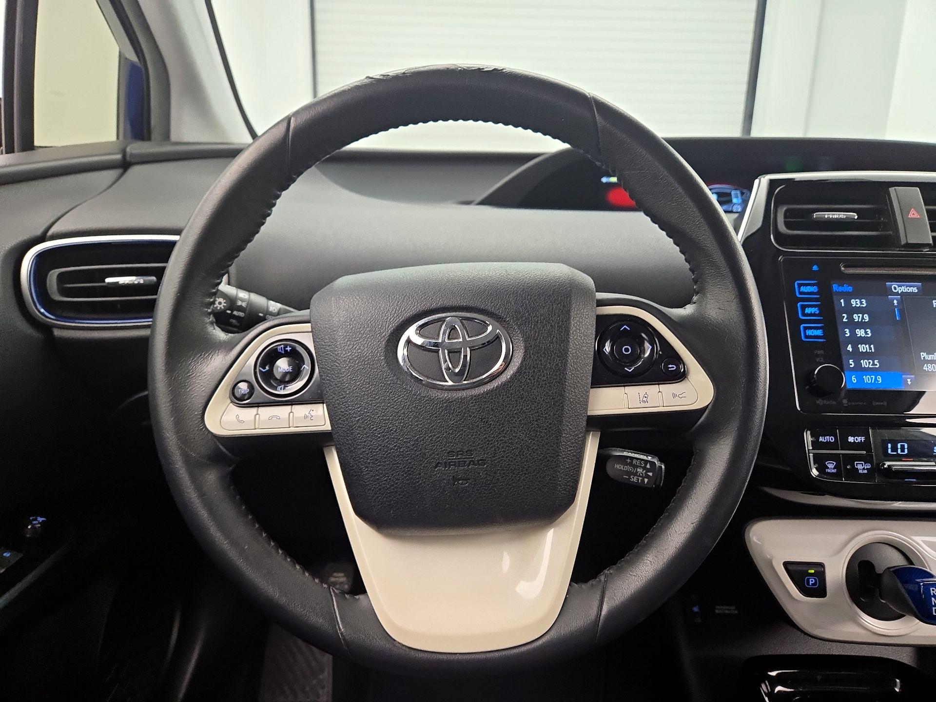Thumbnail: 2017 Toyota Prius - 10