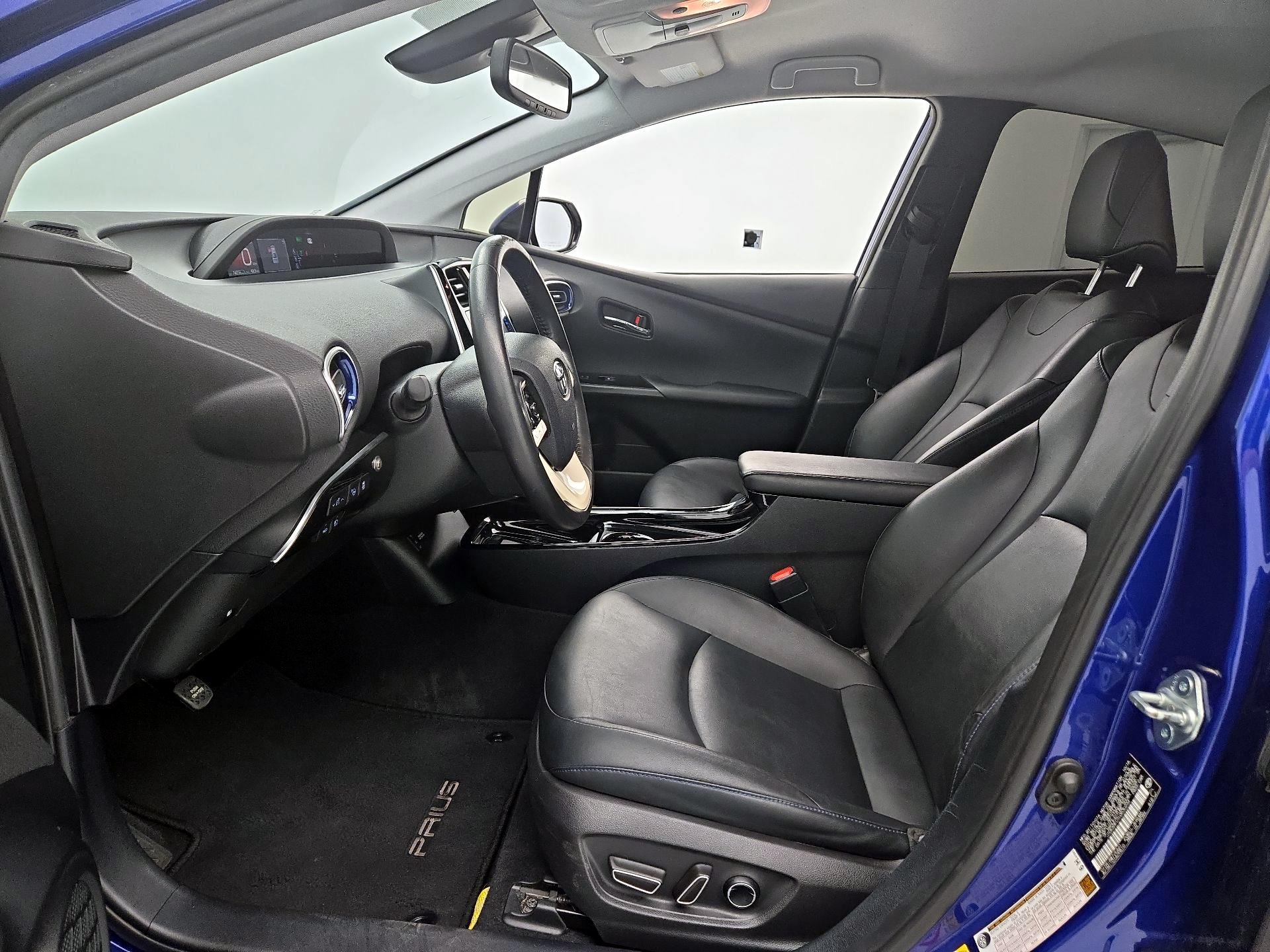 Thumbnail: 2017 Toyota Prius - 11