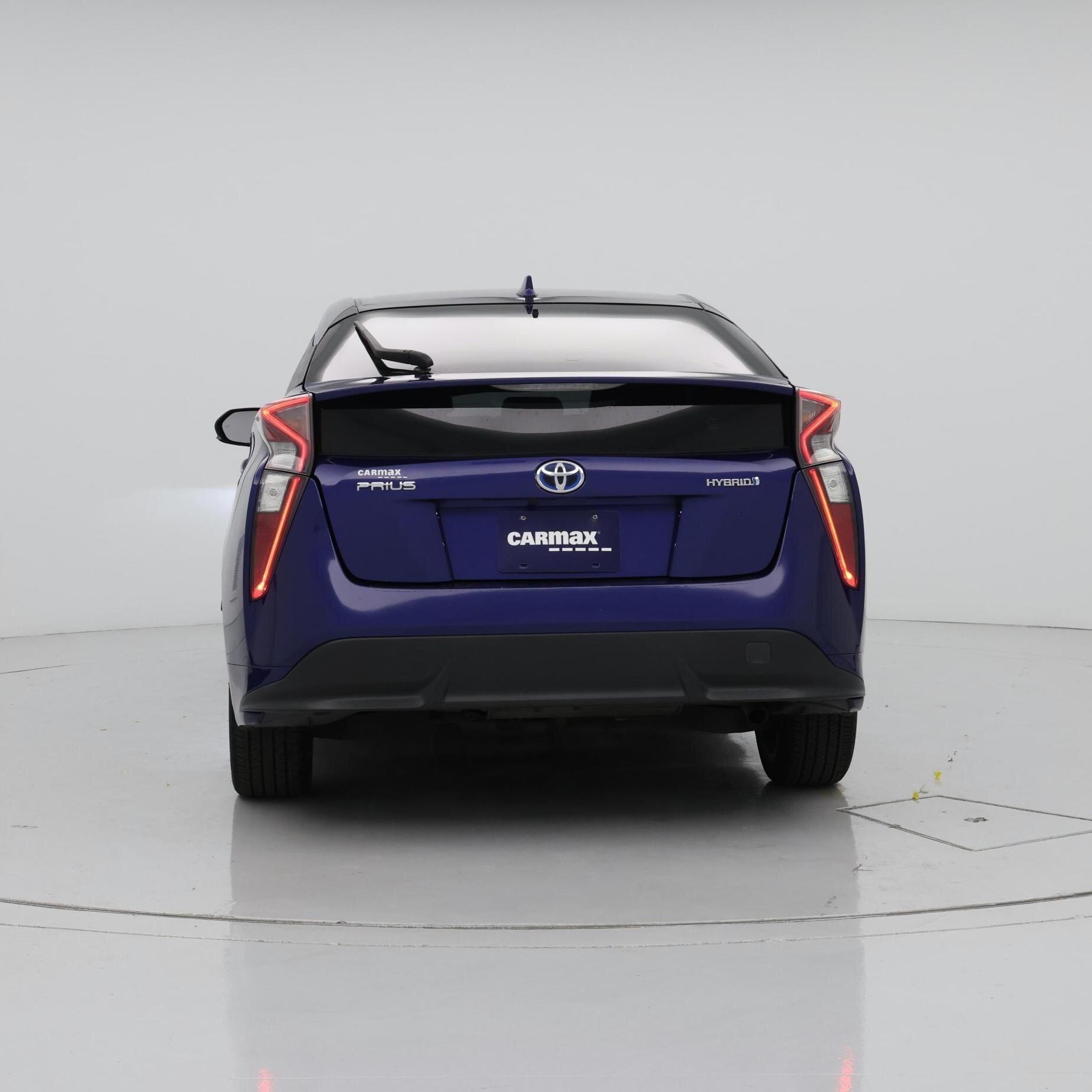 Thumbnail: 2017 Toyota Prius - 6