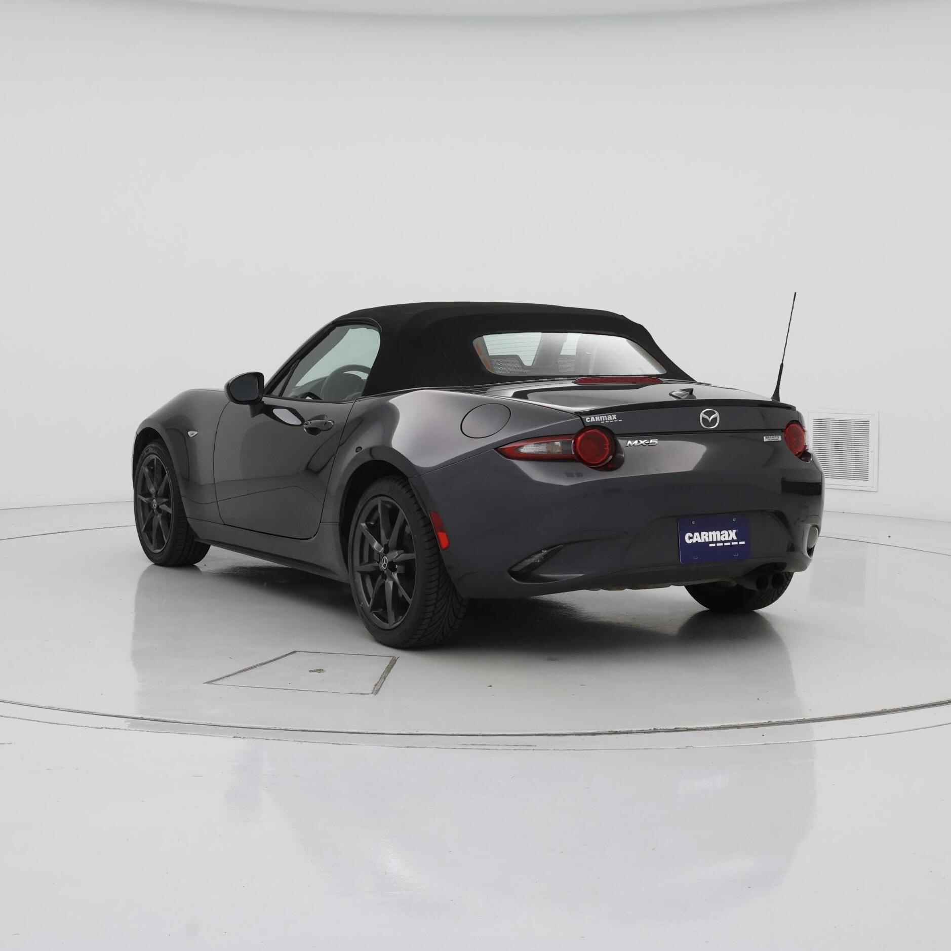 Thumbnail: 2017 Mazda MX-5 Miata - 2