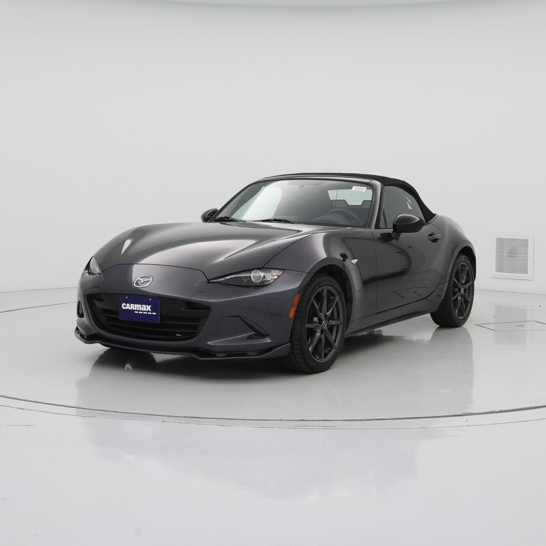 Thumbnail: 2017 Mazda MX-5 Miata - 4