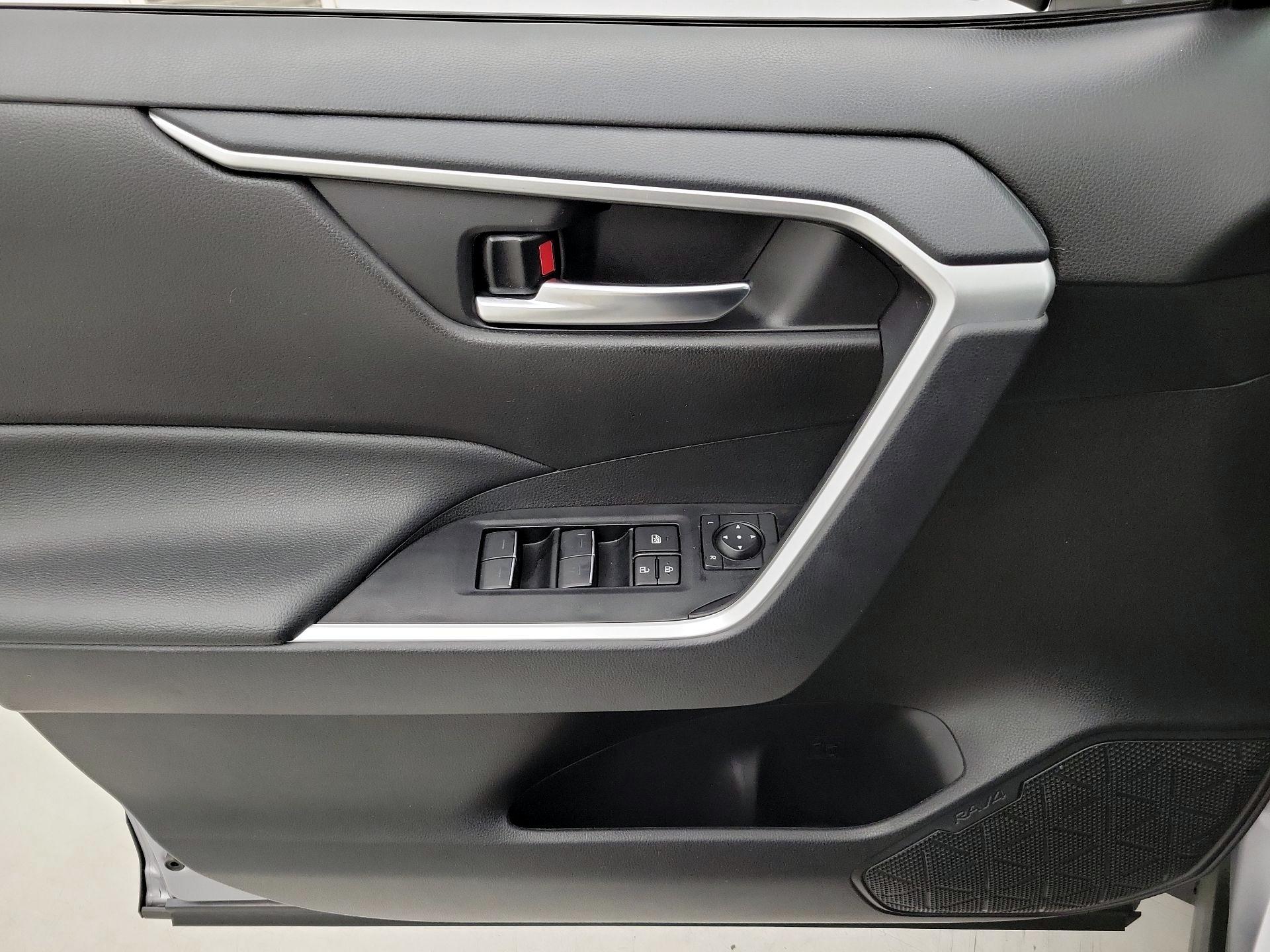 Thumbnail: 2024 Toyota RAV4 - 12