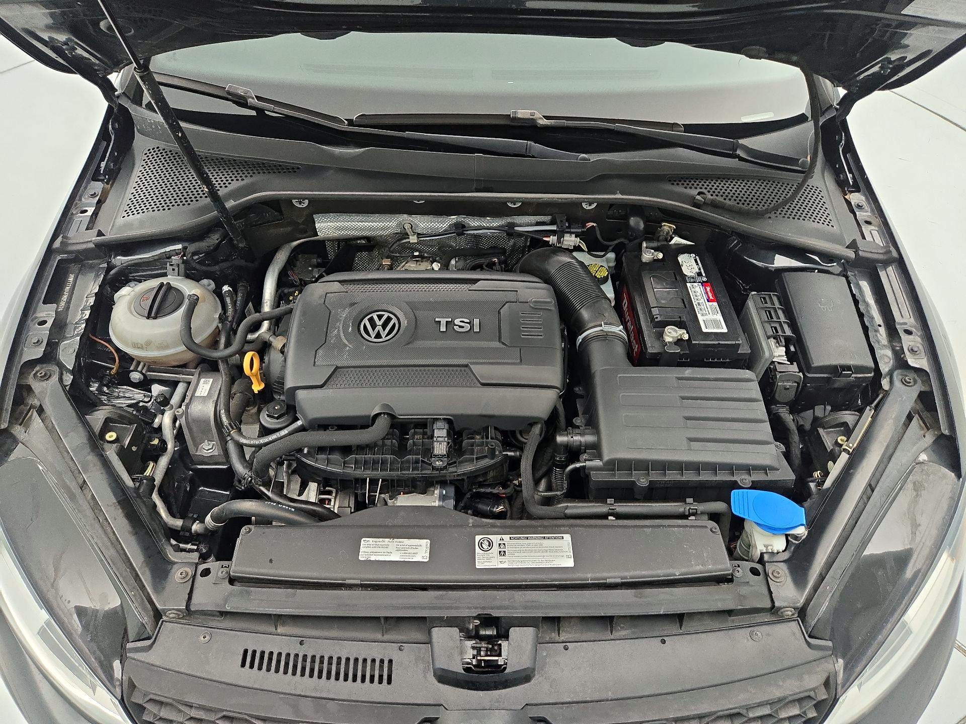 Thumbnail: 2015 Volkswagen Golf - 19