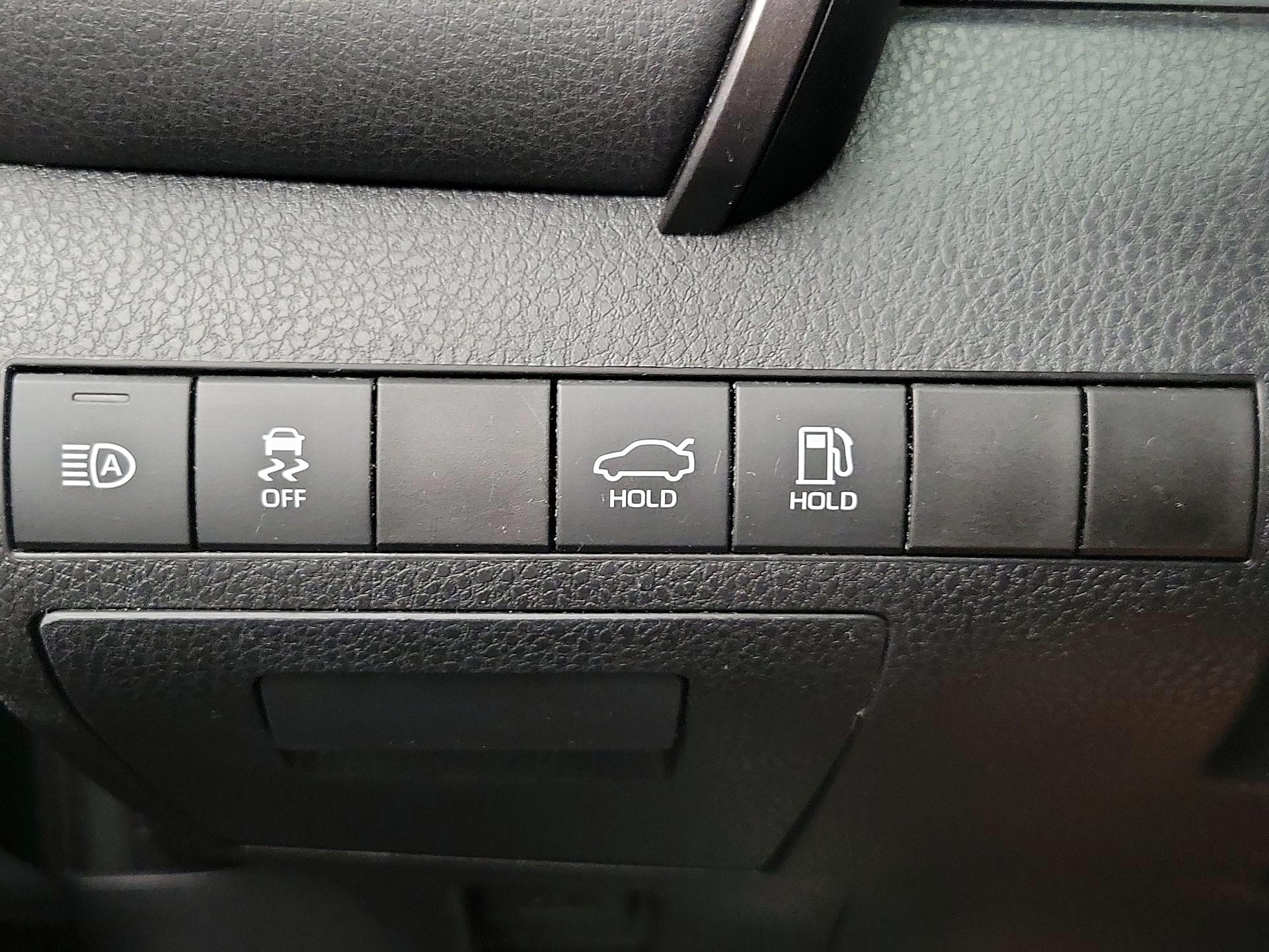 Thumbnail: 2019 Toyota Camry - 13