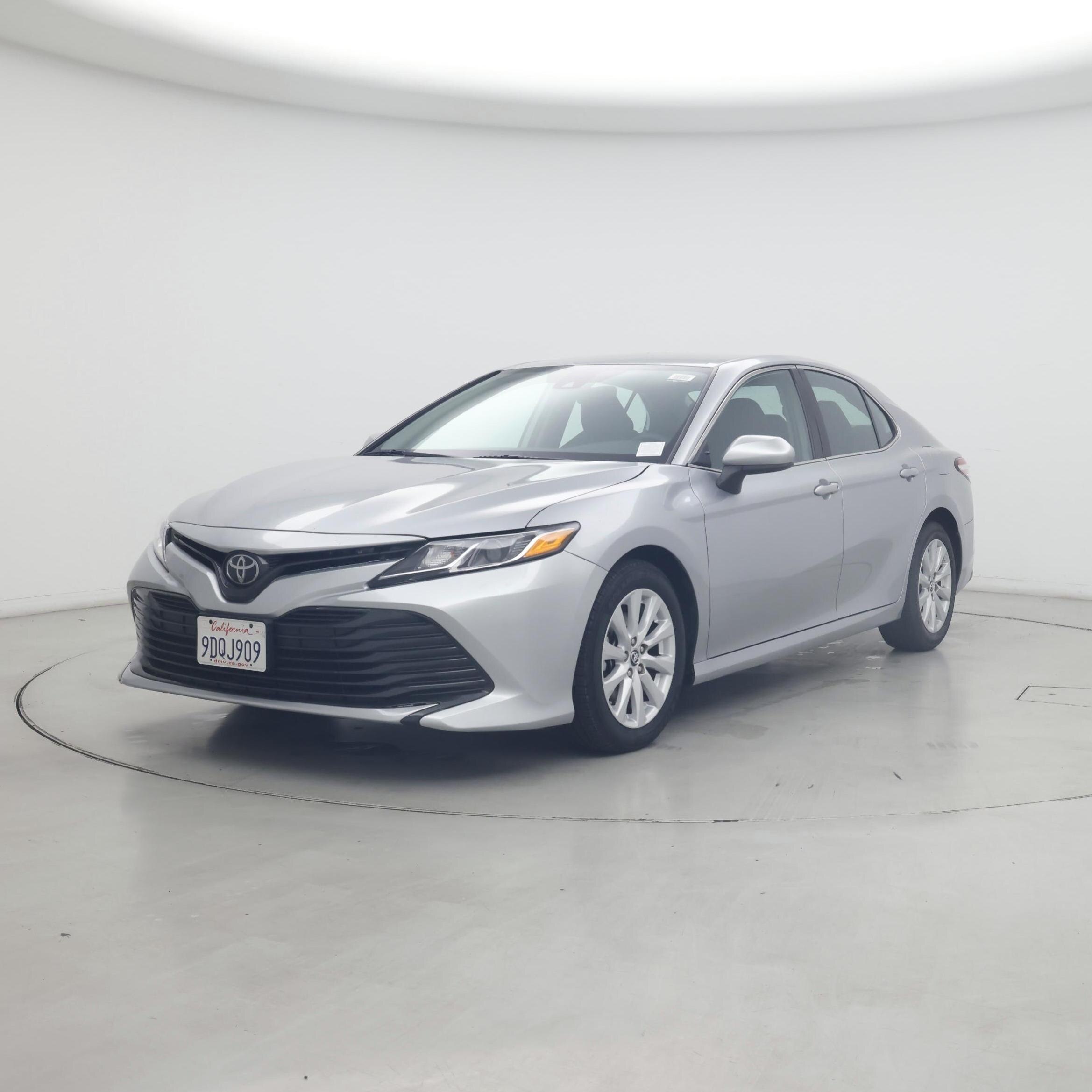 Thumbnail: 2019 Toyota Camry - 4
